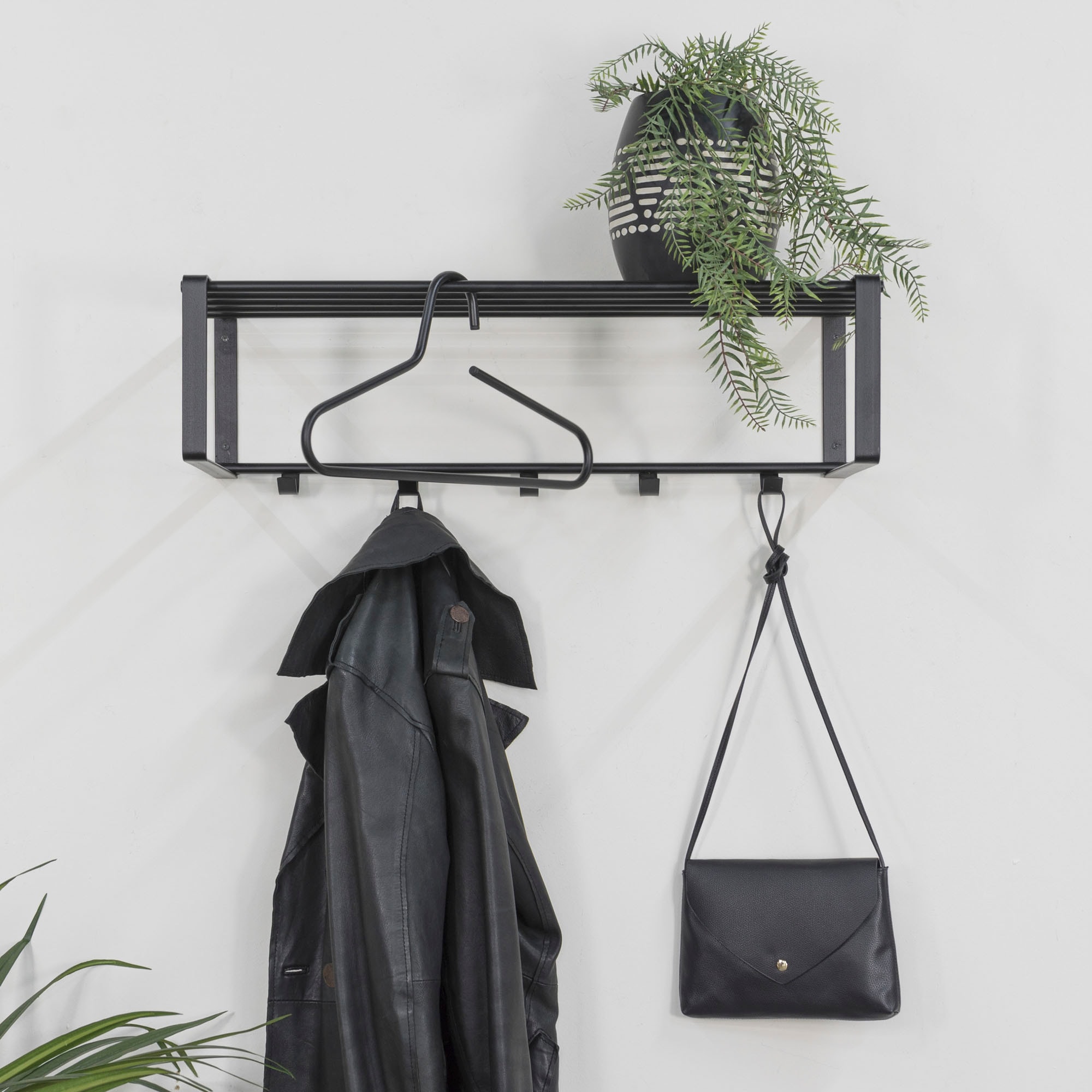 Spinder Design Garderobenleiste »REX«, (1 St.), Wandgarderobe aus Stahl mit Hutablage und 5 bzw. 7 Haken
