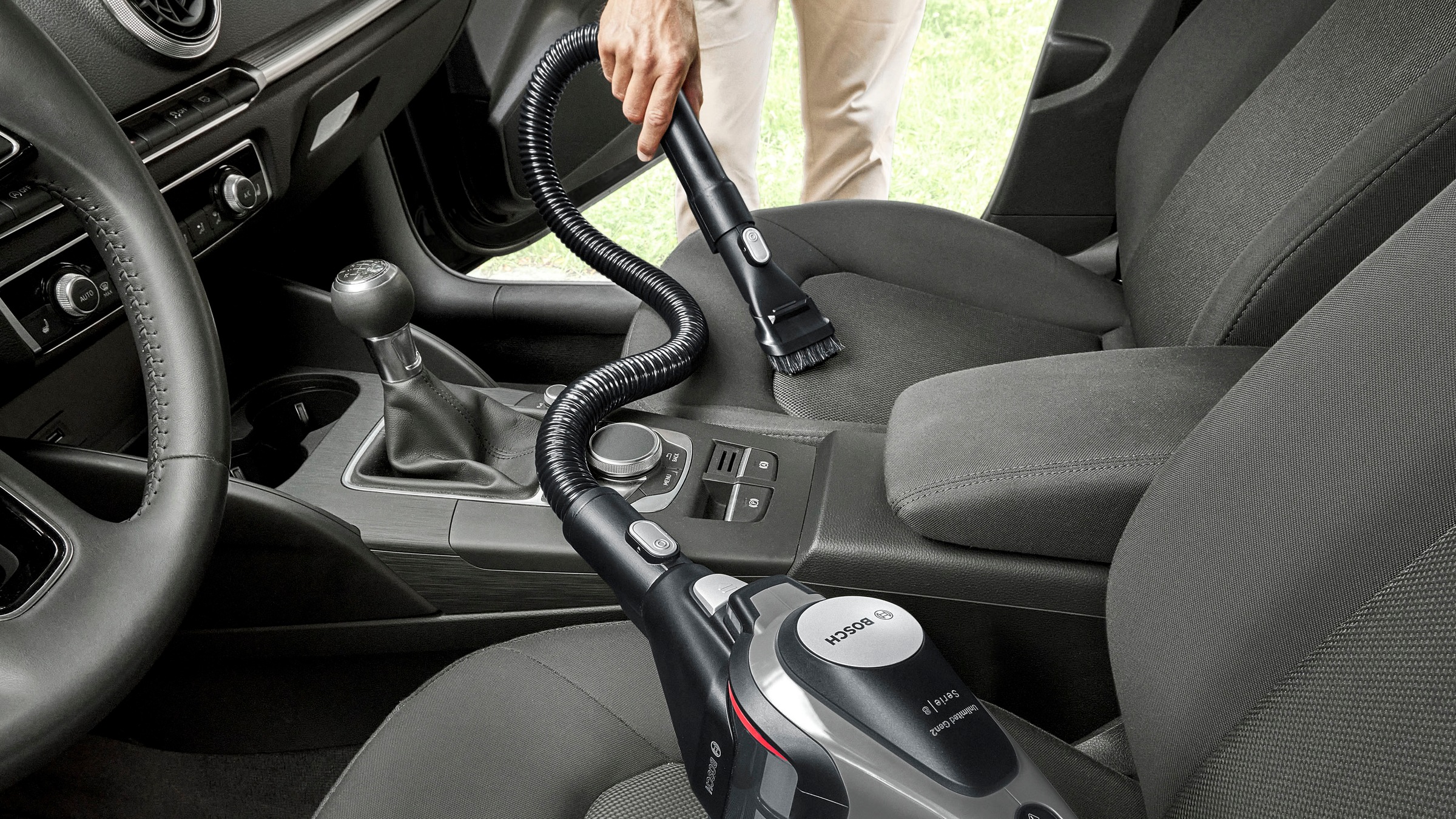 BOSCH Akku-Stielstaubsauger »Unlimited 8 Gen2 BSS825MULT, Schnellladegerät, 10 J. Motorgarantie«, LED-Licht, hohe Saugkraft, 45min Laufzeit, Mini-Turbo-Düse, grau