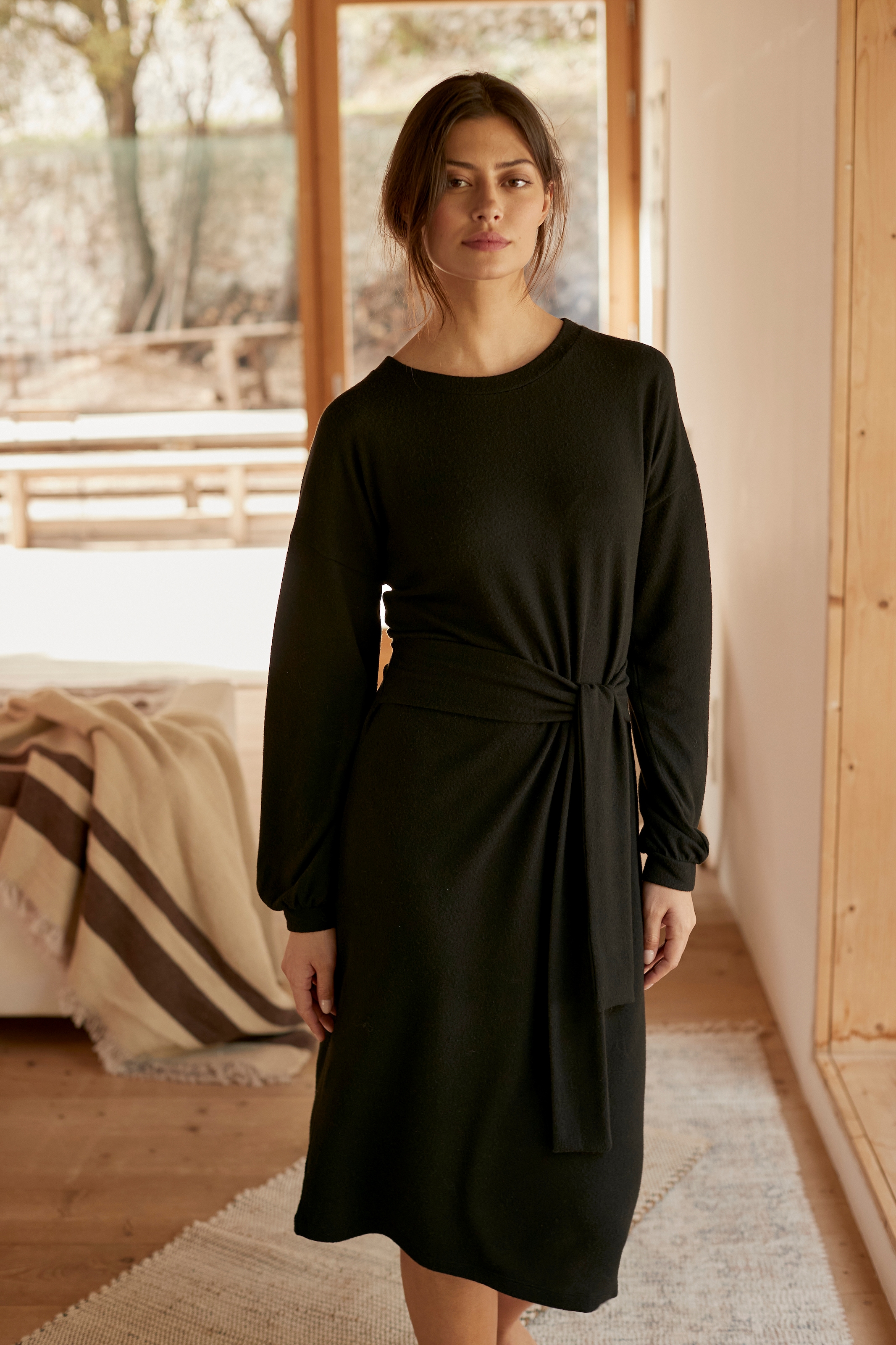 LASCANA Strickkleid, Loungekleid mit Taillengürtel, Loungewear