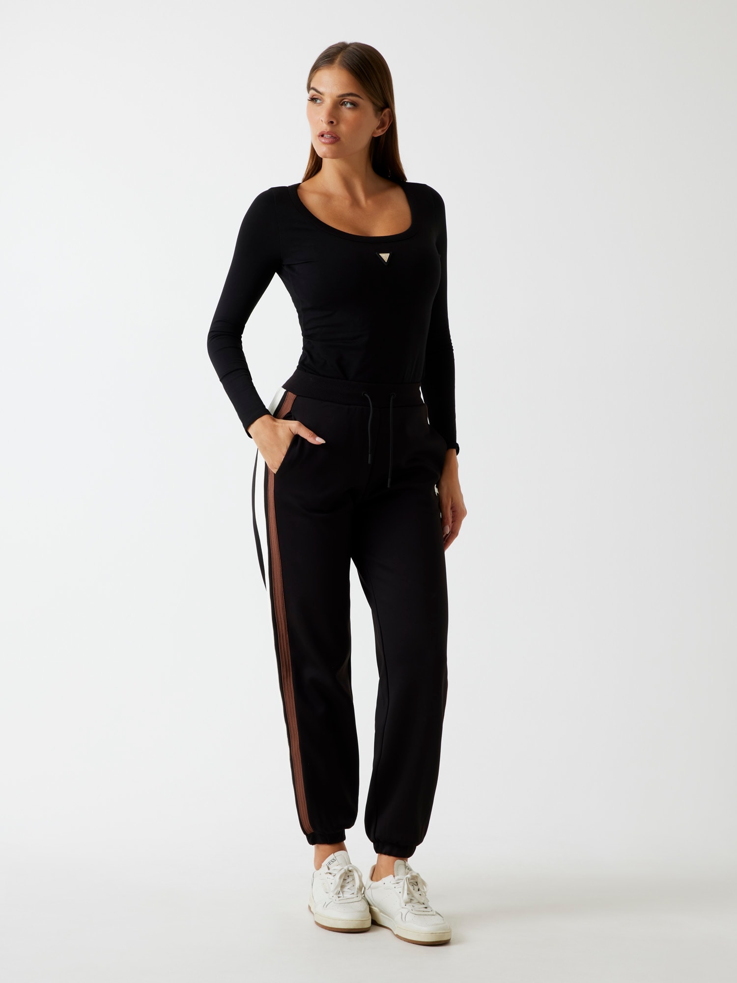 Guess Langarmbody »COLETTE LS BODYSUIT« in Stretch-Qualität, Druckknöpfe
