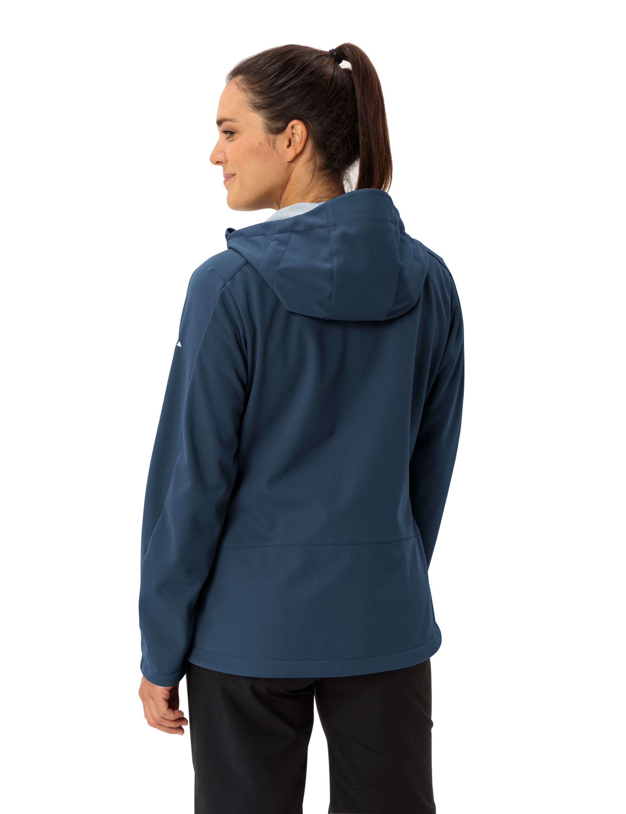 VAUDE Softshelljacke »WOMEN'S ALL YEAR ELOPE SOFTSHELL JACKET II« sportlicher Stil, winddicht, atmungsaktiv, wasserabweisend