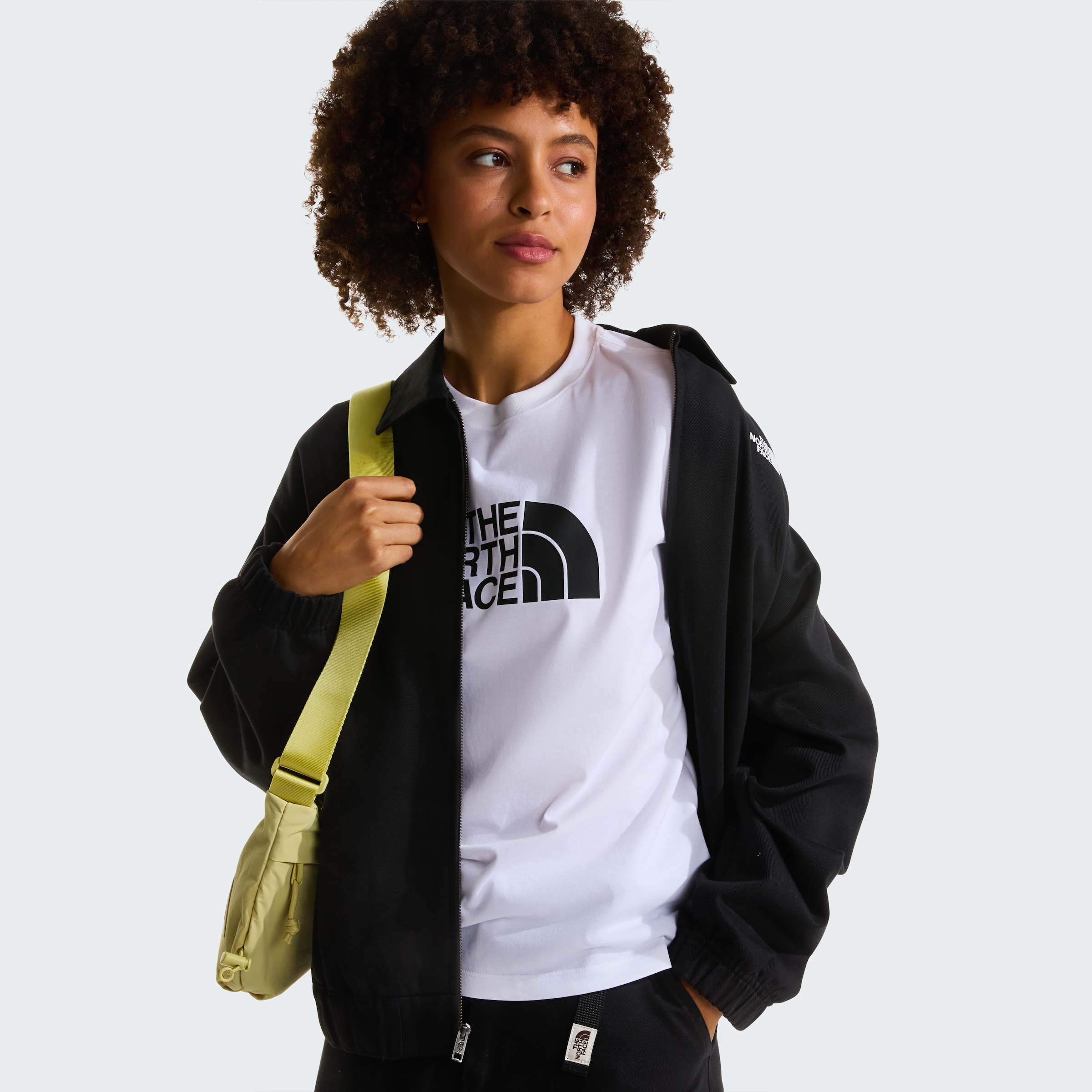 The North Face T-Shirt »W EVOLUTION HALF DOME SLIM SHORT SLEEVE TEE« schmaler Schnitt, kurze Ärmel, atmungsaktives Material