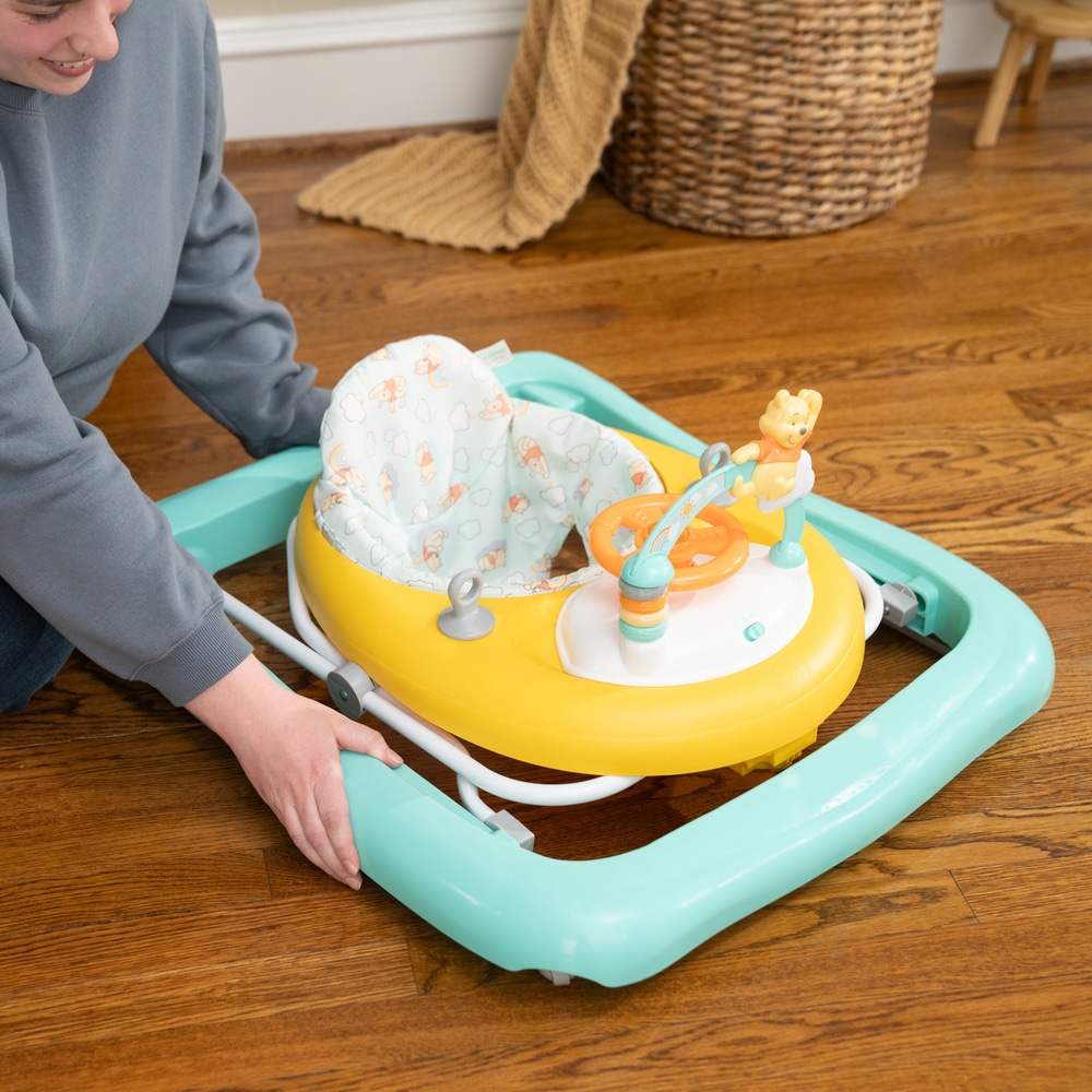 Bright Starts Lauflernhilfe »Winnie the Pooh Once Upon a Walk™ Lauflernhilfe« mit Licht und Sound