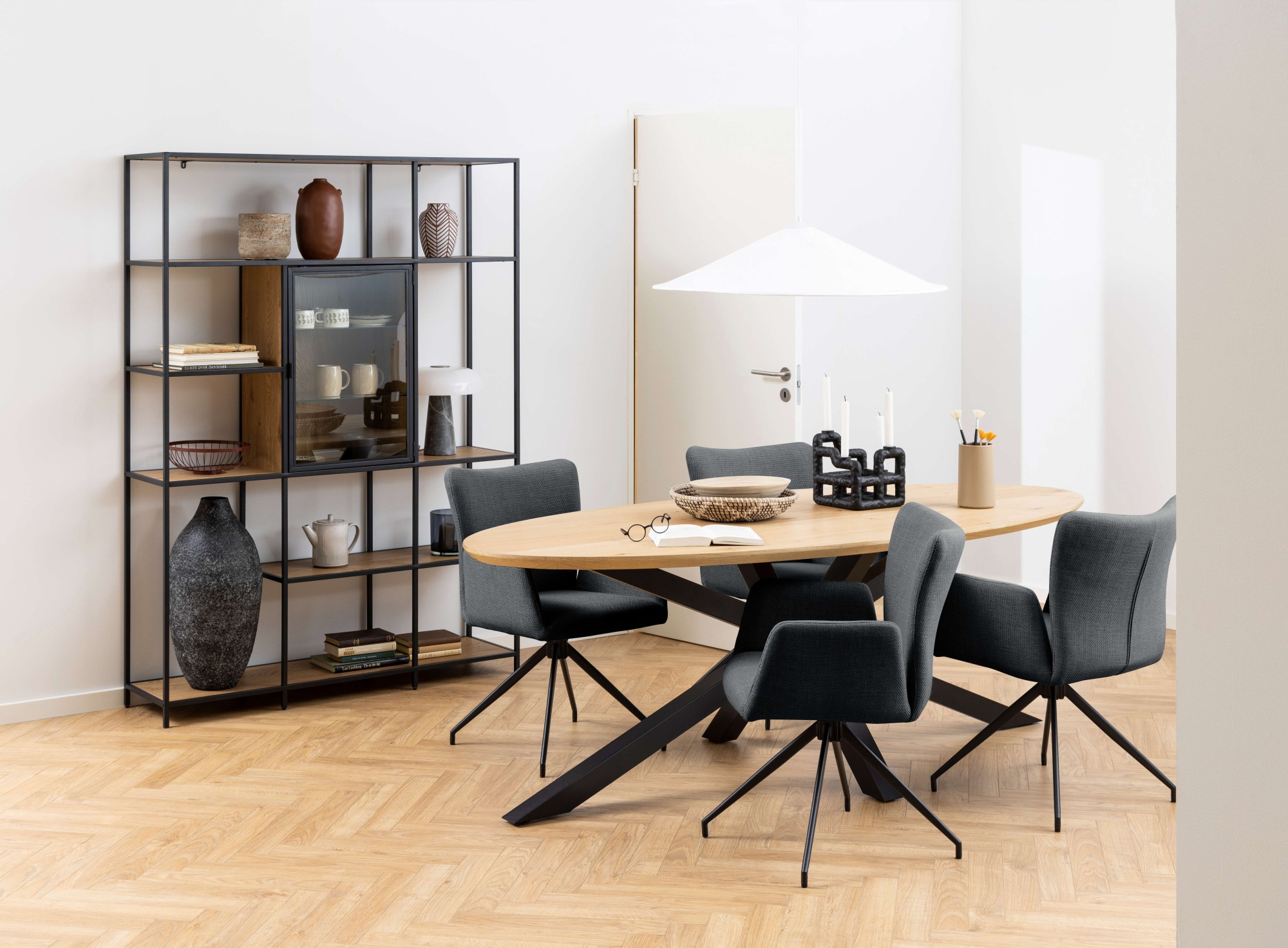 ACTONA GROUP Esstisch