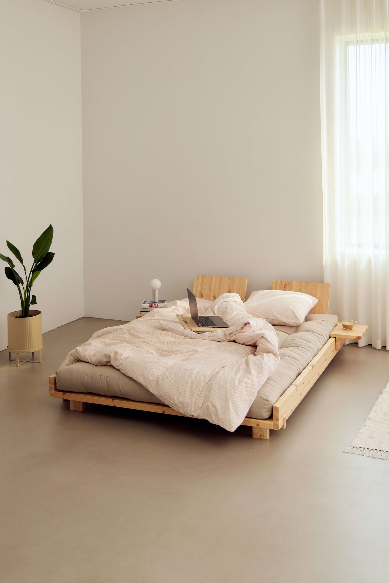 Karup Design Bettgestell »Social Bed, ohne Matratze, FSC®-zertifiziertes Massivholz«, wahlweise mit oder ohne verstellbares Zubehör, Bett in mehreren Größen