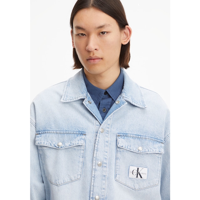 Calvin Klein Jeans Jeanshemd »OVERSIZED UTILITY SHIRT JACKET«, mit Calvin  Klein Logo-Badge auf der Brusttasche bei ♕