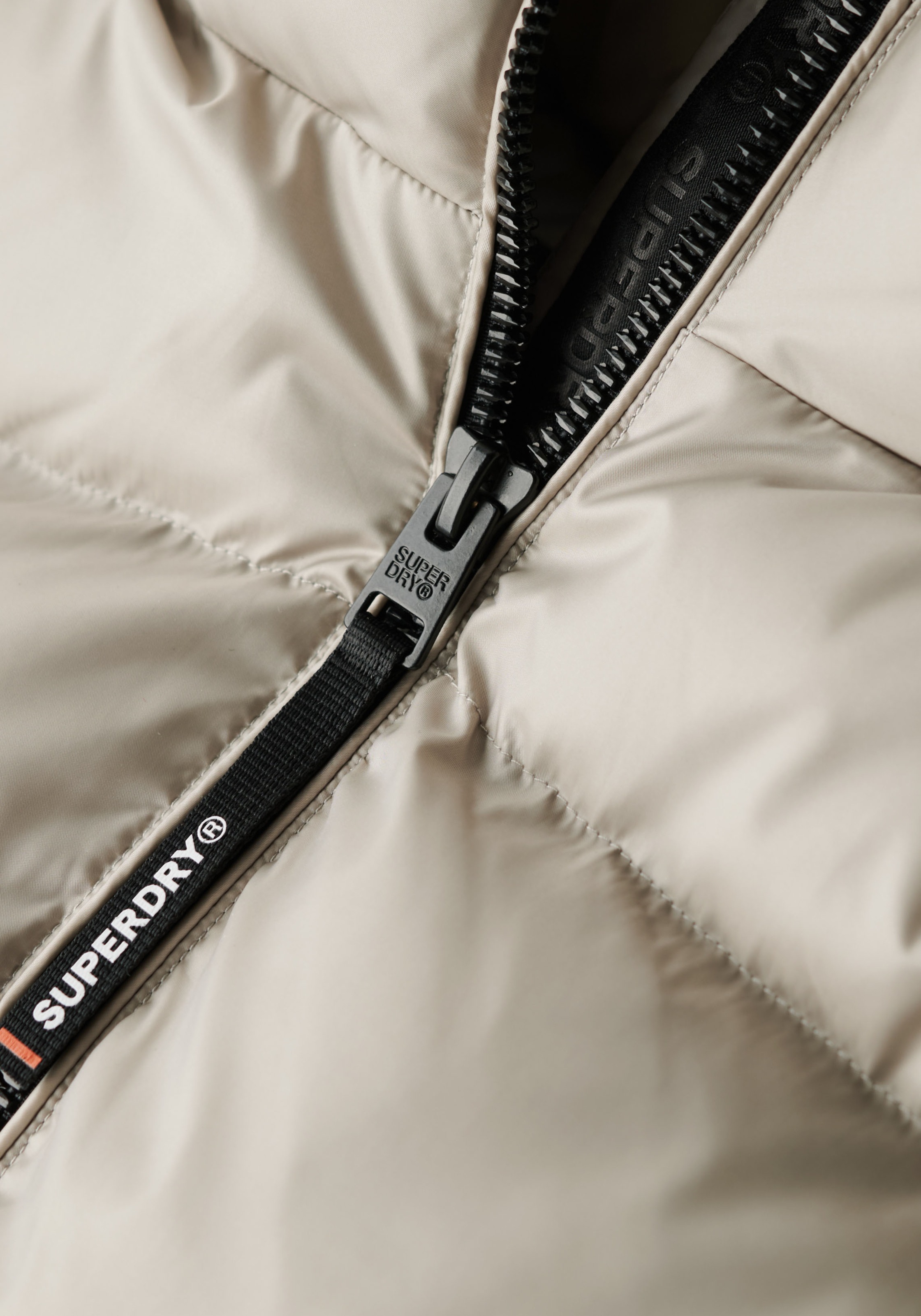 Superdry Steppjacke »HOODED LUXE SPORTS PUFFER«, mit Kapuze