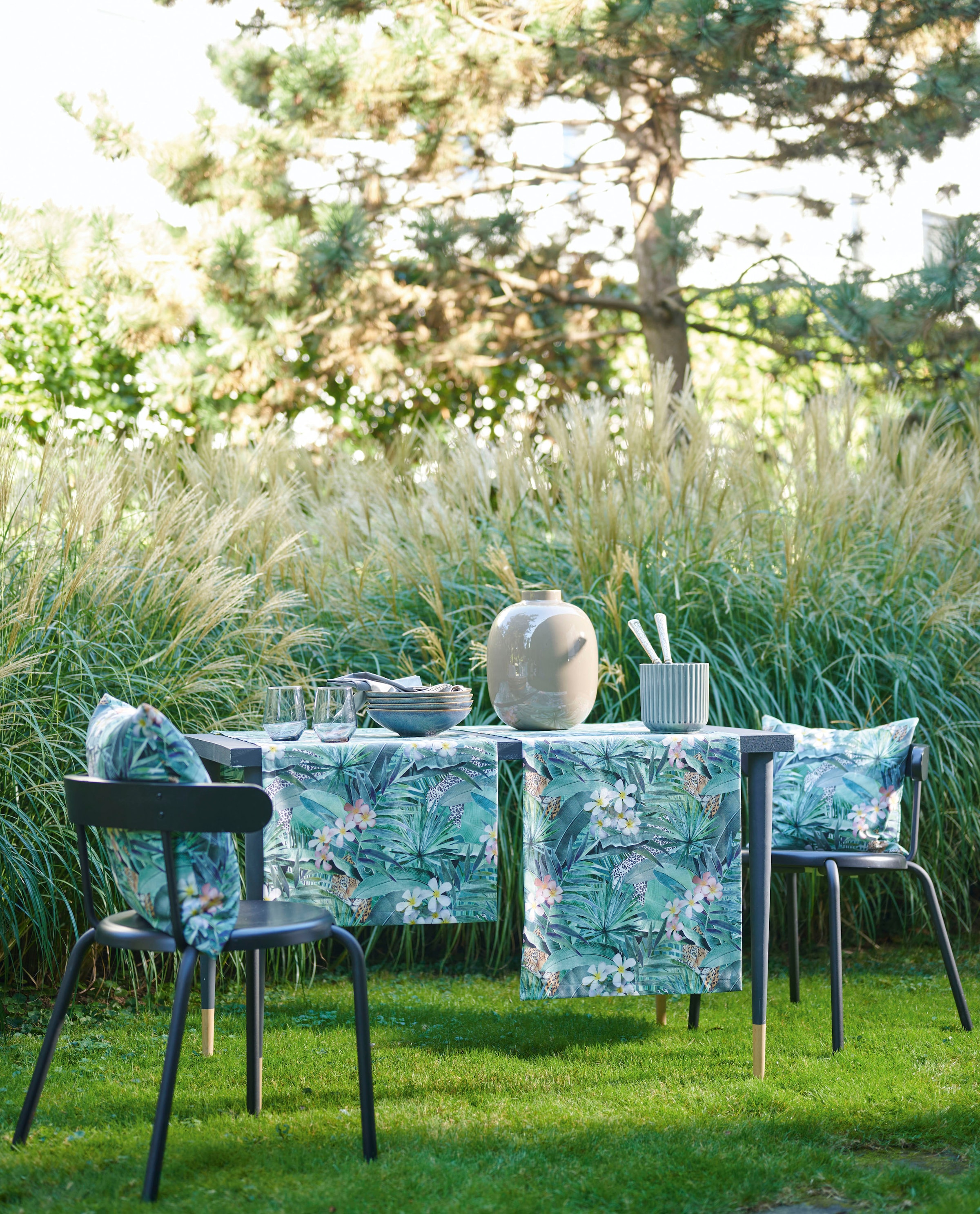 APELT Tischläufer »6852 SUMMERTIME, Sommerdeko, Sommer« mit tropischem Motiv, Digitaldruck