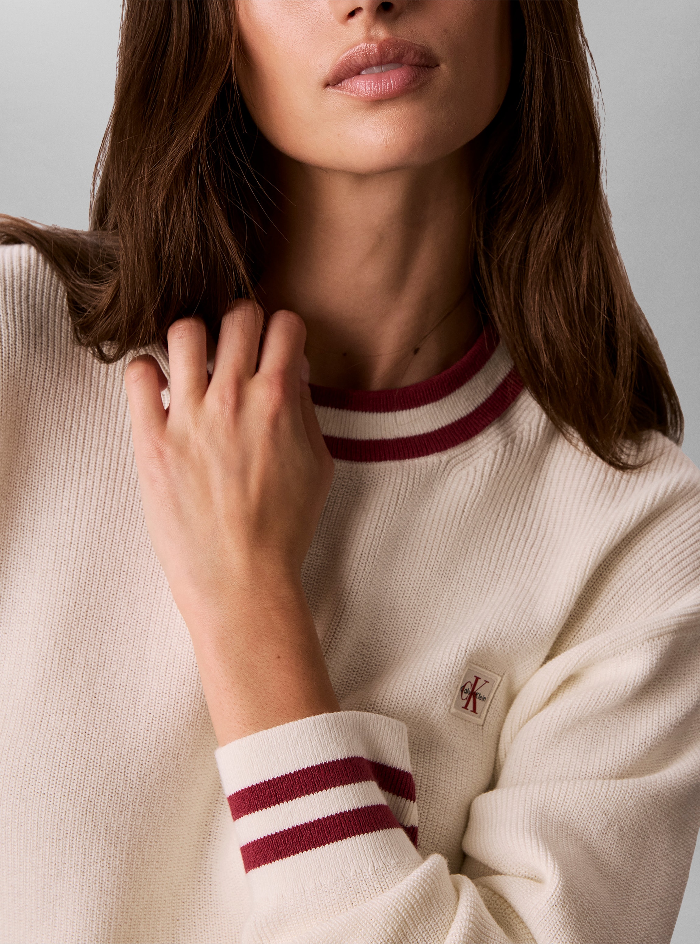 Calvin Klein Jeans Rundhalspullover »WOVEN LABEL CREWNECK SWEATER« Regular fit mit Rundhalsausschnitt