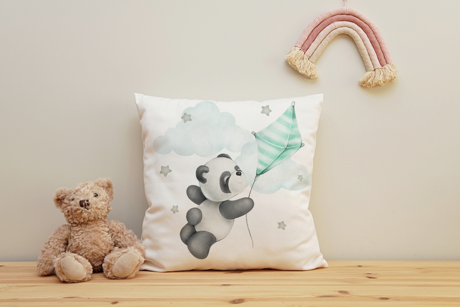 queence Dekokissen »Fliegender Panda«, Kissenhülle mit HD Premium Druck, geruchsneutral, 40x40cm