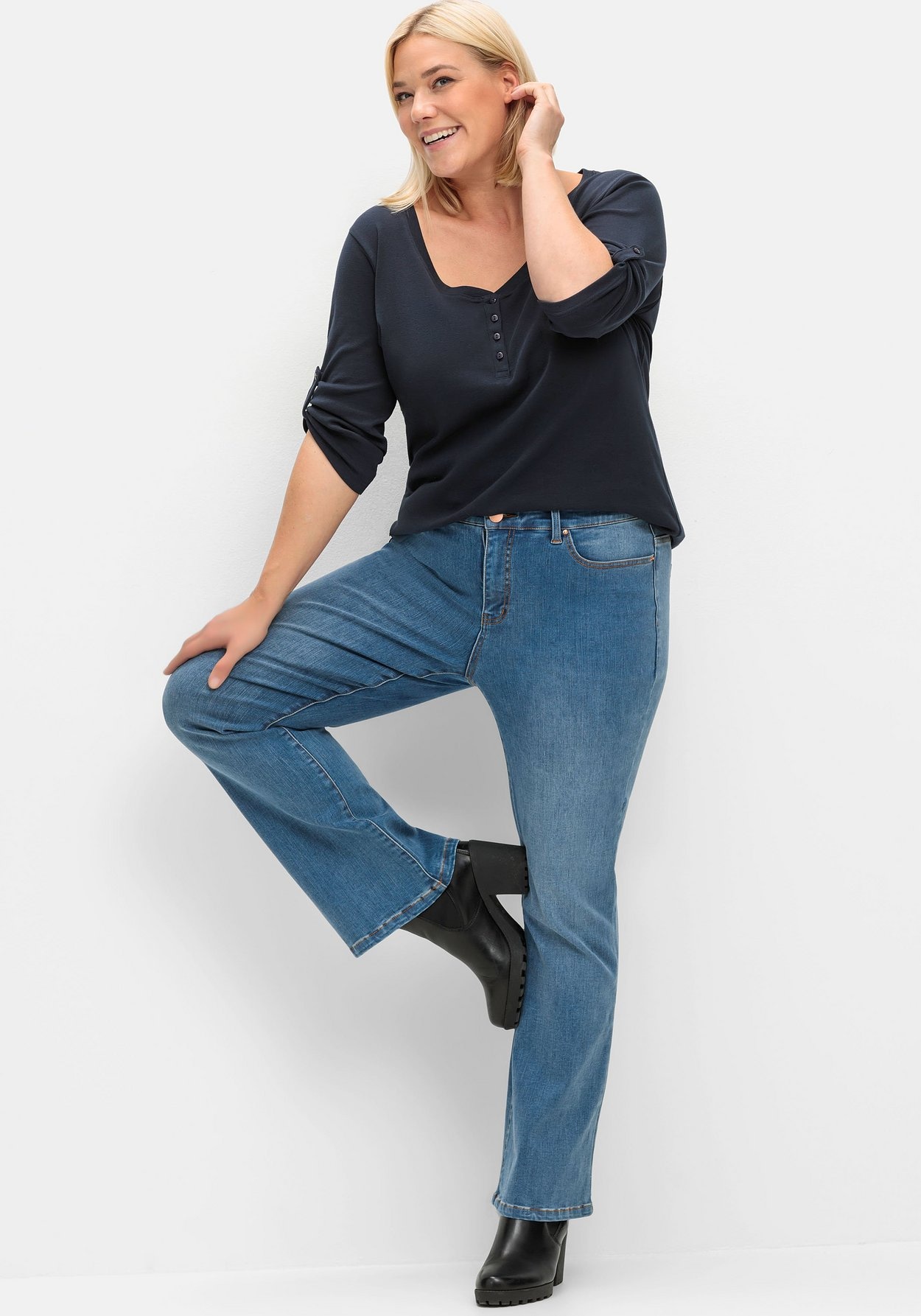 Sheego Bootcut-Jeans »Bootcut Stretch-Jeans mit Bodyforming-Effekt mit Bodyforming-Effekt«