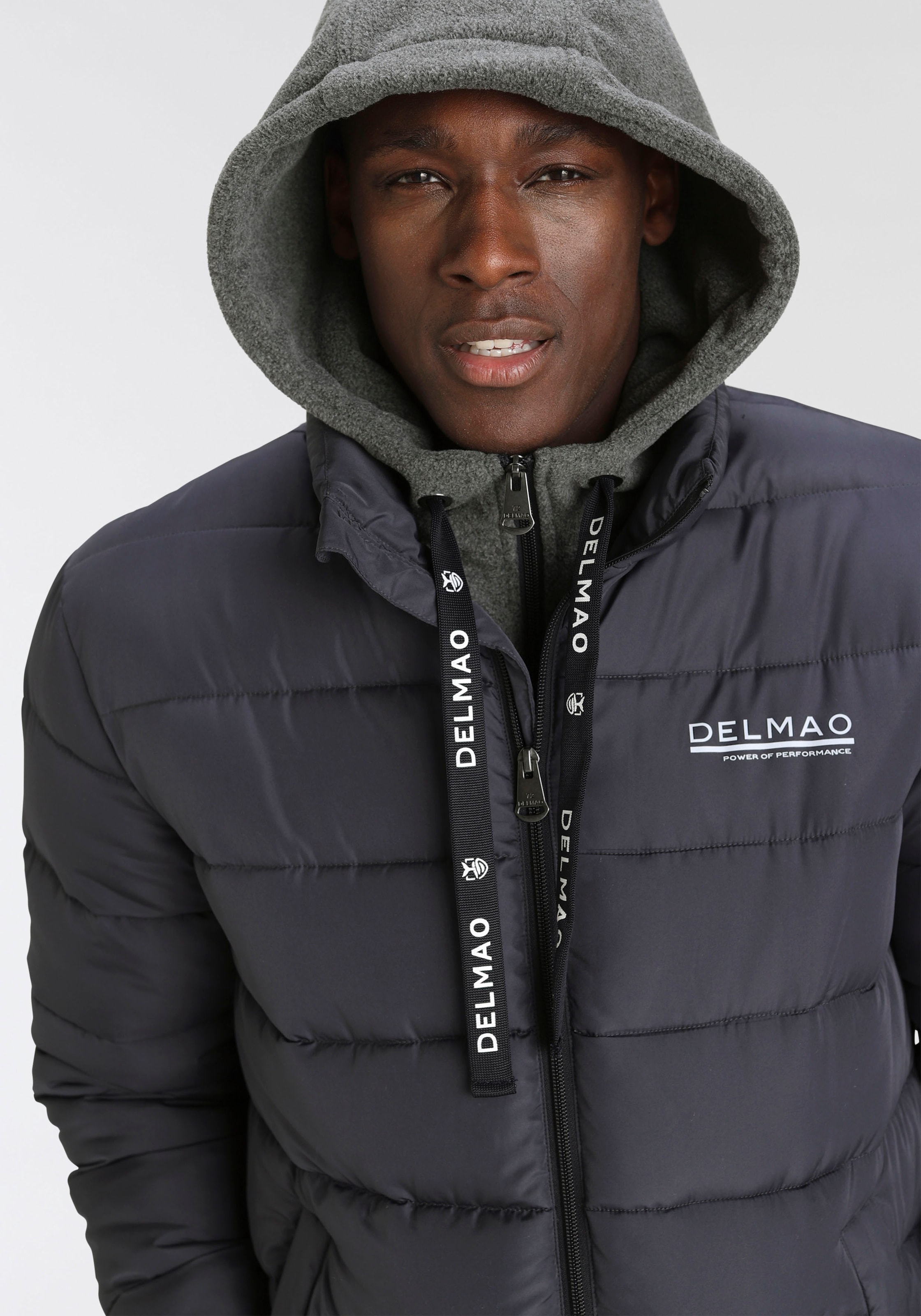 DELMAO Steppjacke, mit Kapuze, 2 in 1 Effekt mit heraustrennbarem Kapuzen Fleece Einsatz-NEUE MARKE!