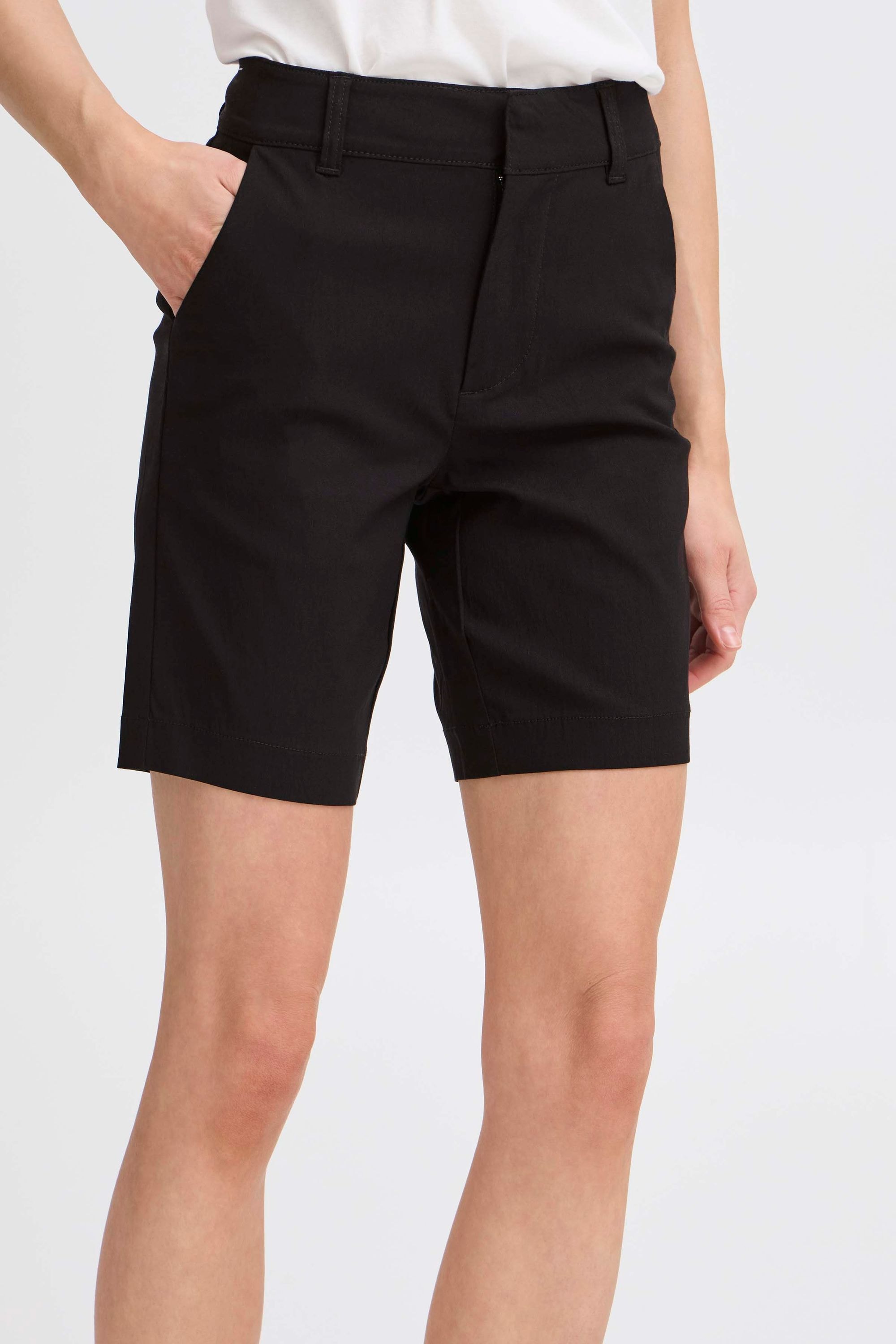 b.young Chinoshorts »Chinoshorts BYFAIRCHILD«