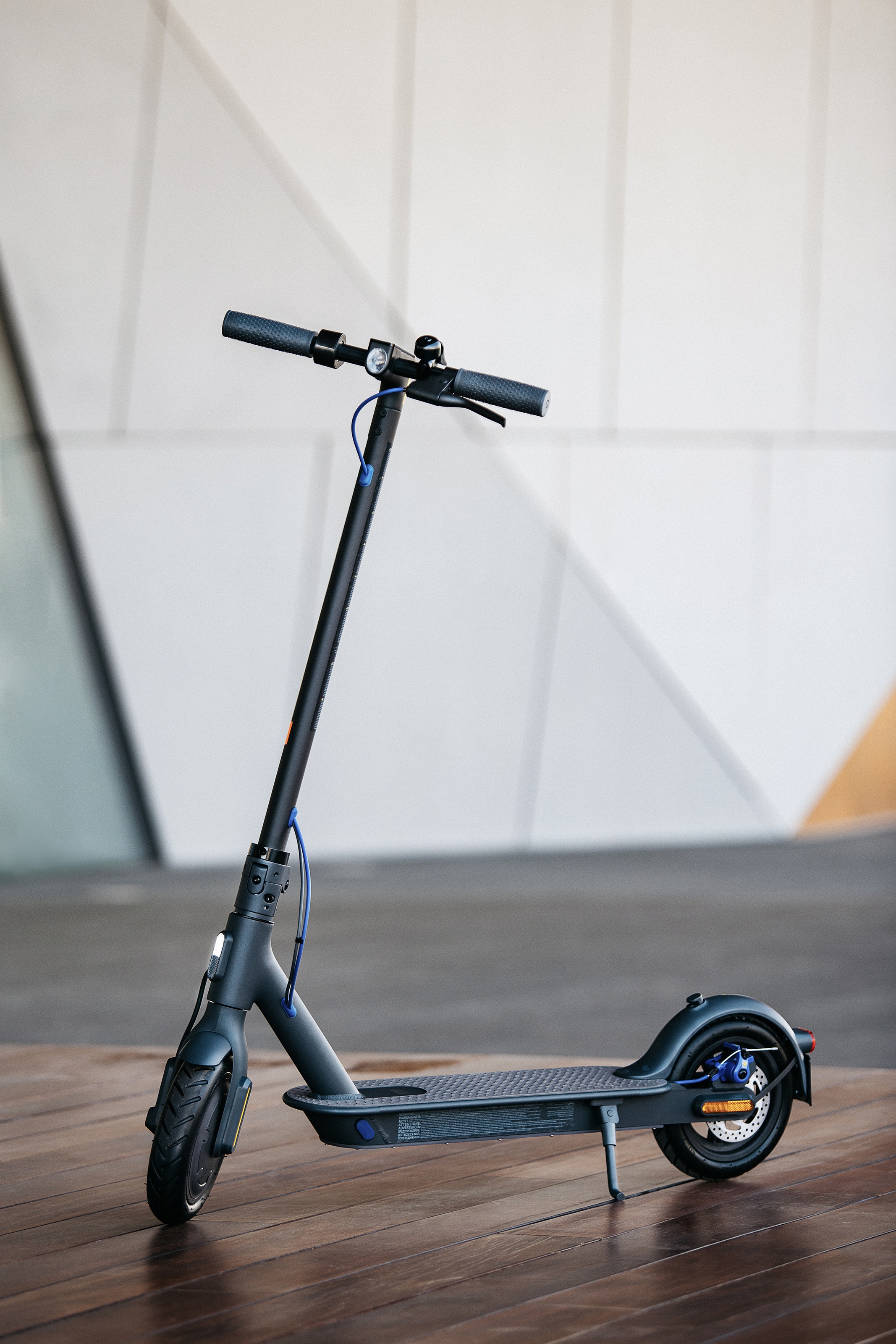 Xiaomi E-Scooter »Mi Electric Scooter 3 Lite 8,5 Zoll«, Electric Scooter, mit Straßenzulassung, bis zu 20 km Reichweite