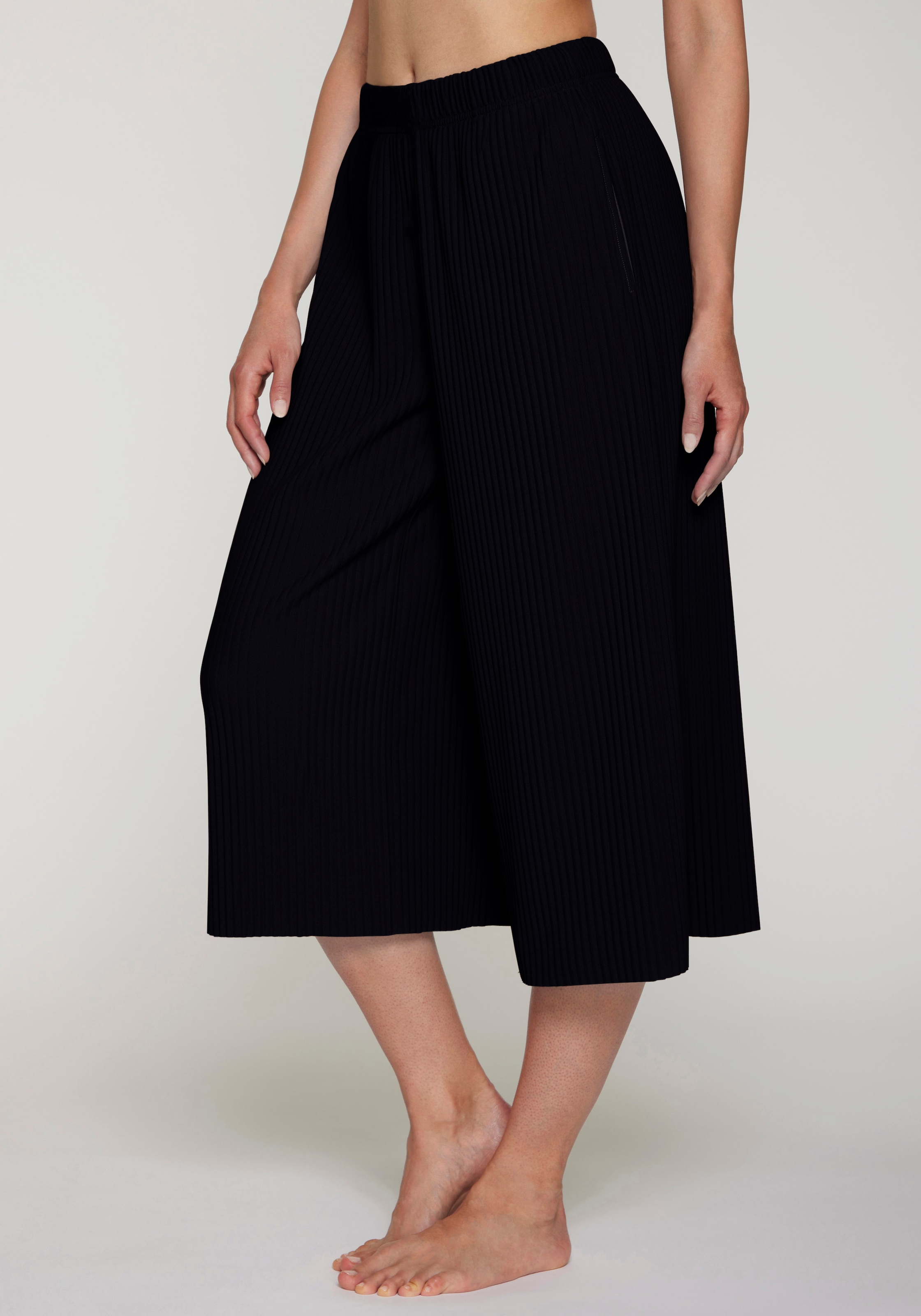 LASCANA Culotte  in weiter Form mit Plisseefalten