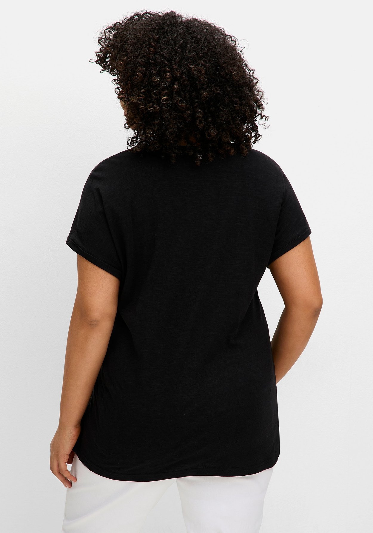Sheego T-Shirt »T-Shirt mit V-Ausschnitt, aus Flammgarn«