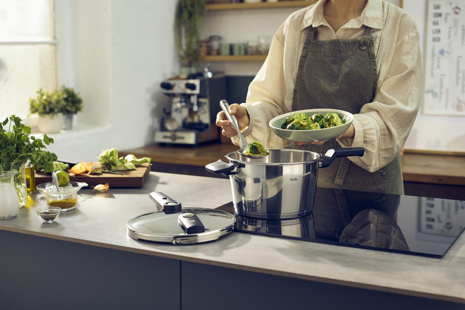 Fissler Schnellkochtopf »Vitaquick®Elemental Dampfkochtopf Premium Drucktopf« Set, 2 Schnellkochtöpfe jeweils mit Glasdeckel, 4 tlg. Edelstahl 18/10
