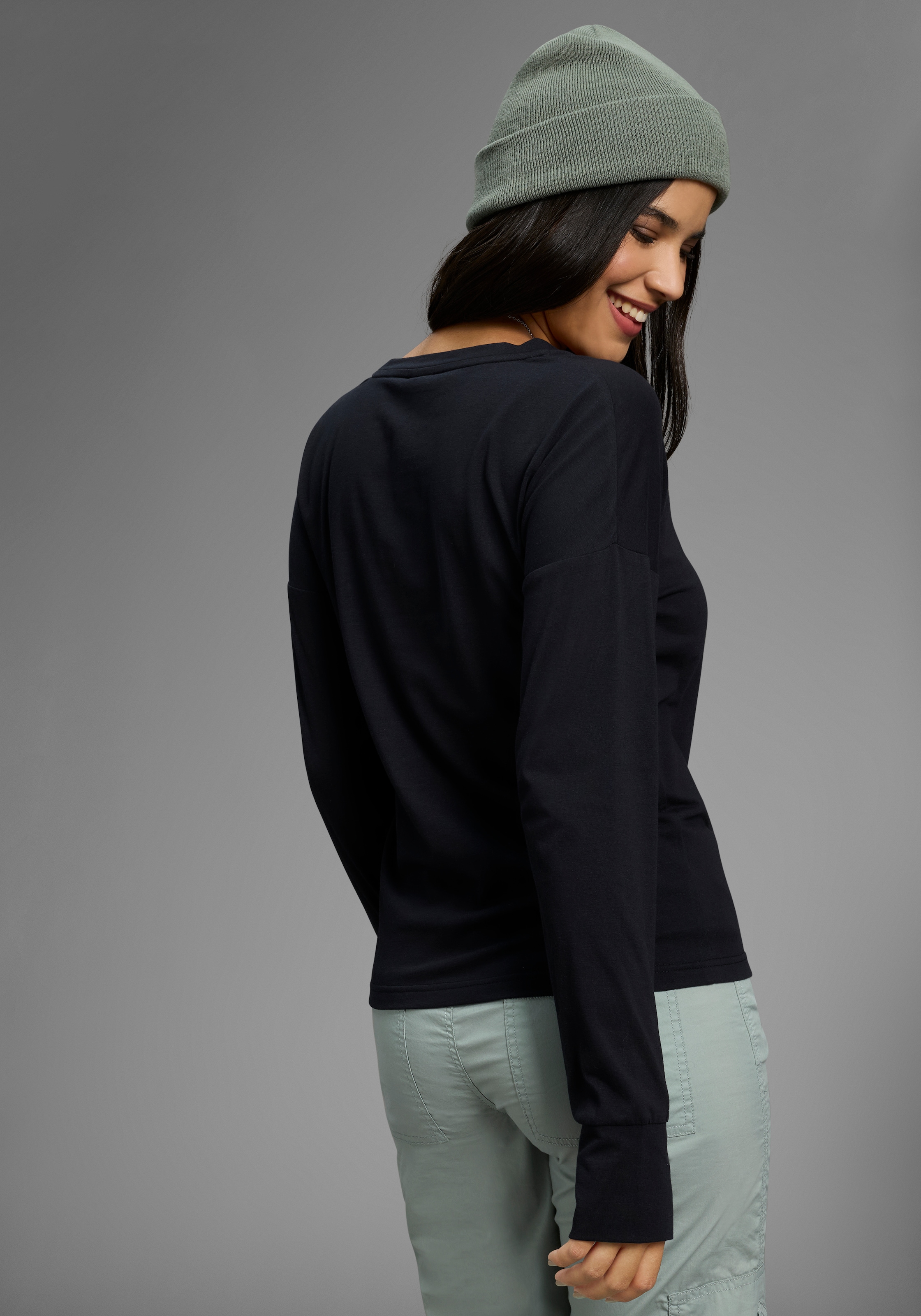 KangaROOS Langarmshirt, mit schimmerndem Druck