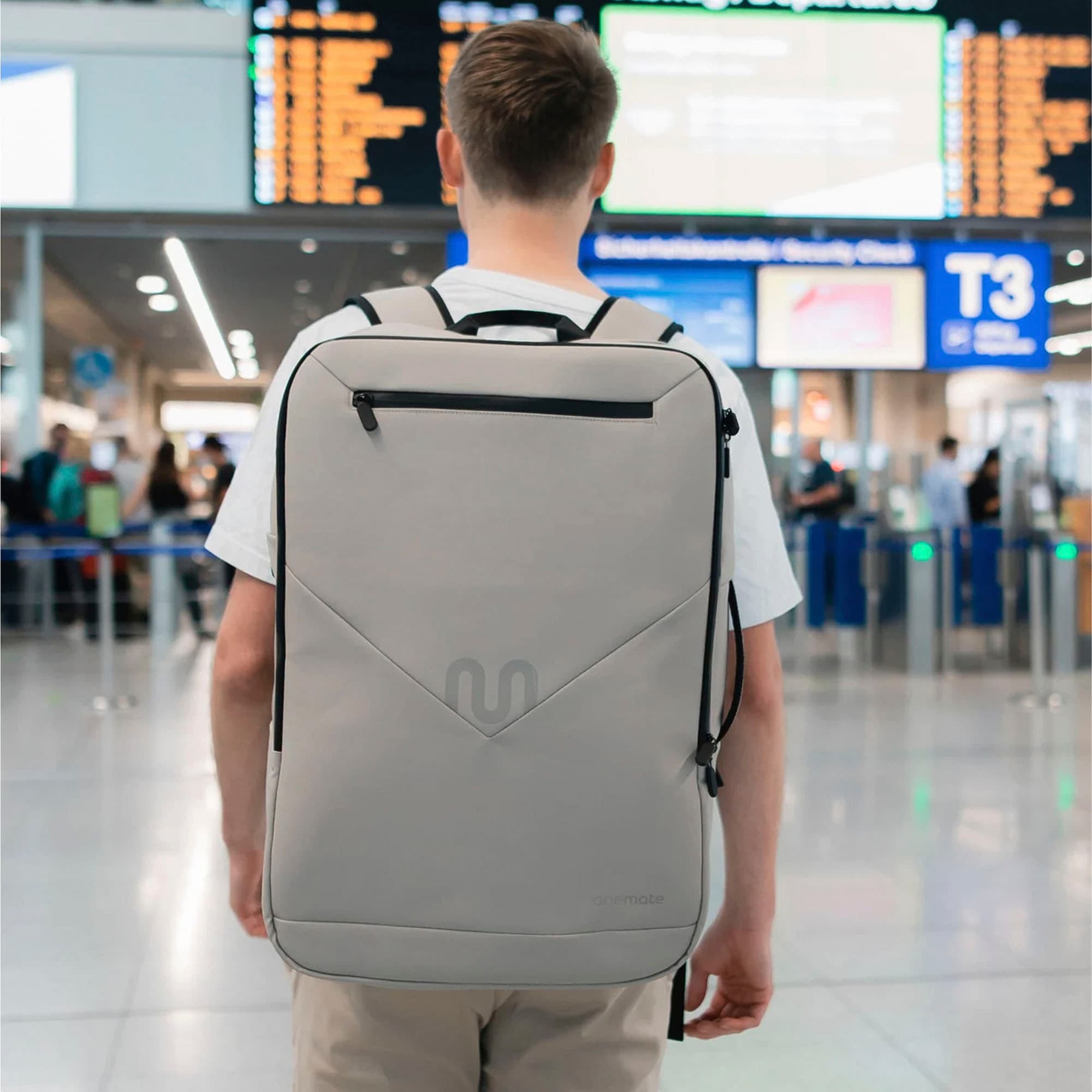 onemate Reiserucksack »grau«, erweiterbar; recycelten Laptopfach; aus mit kaufen Rechnung auf PET-Flaschen