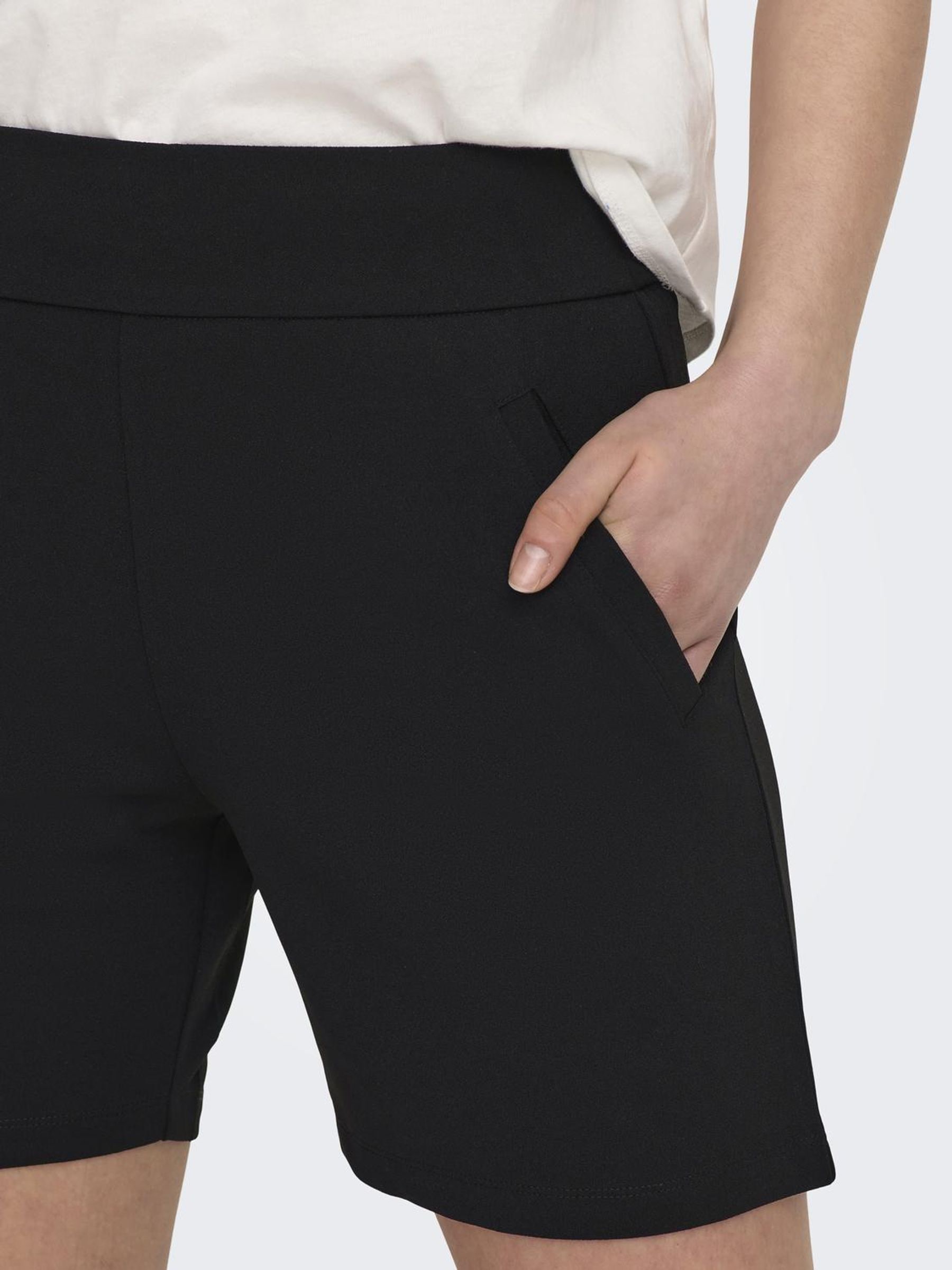 JDY Shorts »JDYLOUISVILLE CATIA SHORTS JRS NOOS«