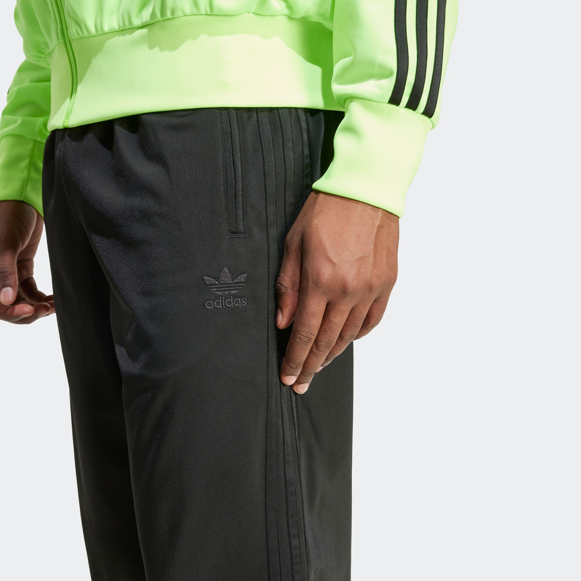 adidas Originals Sporthose »FIREBIRD TP«, (1 tlg.), Trackpant, Streetstyle
