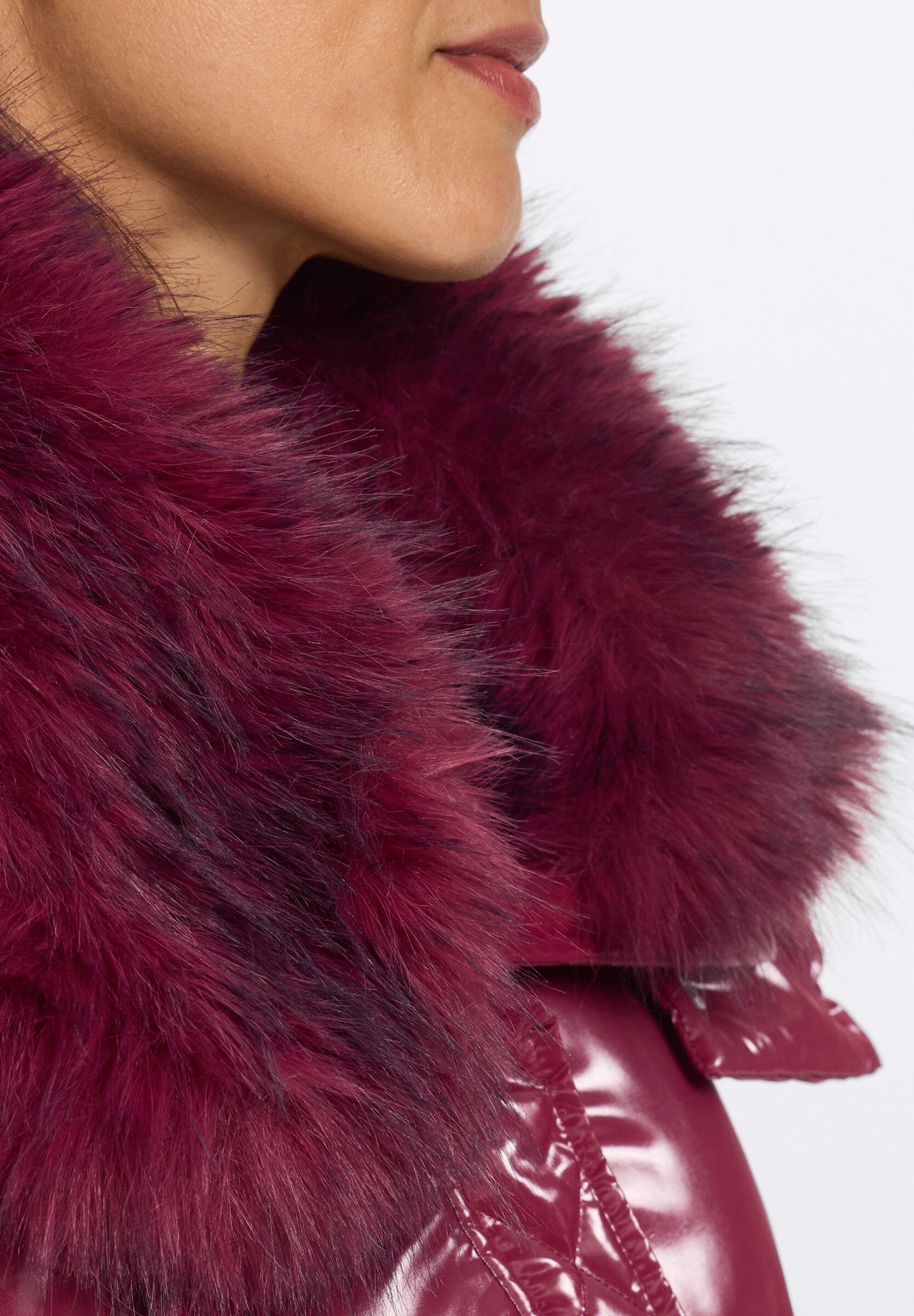 heine Steppjacke »Steppmantel Steppmantel mit Seitenschlitzen« Abnehmbare Kapuze