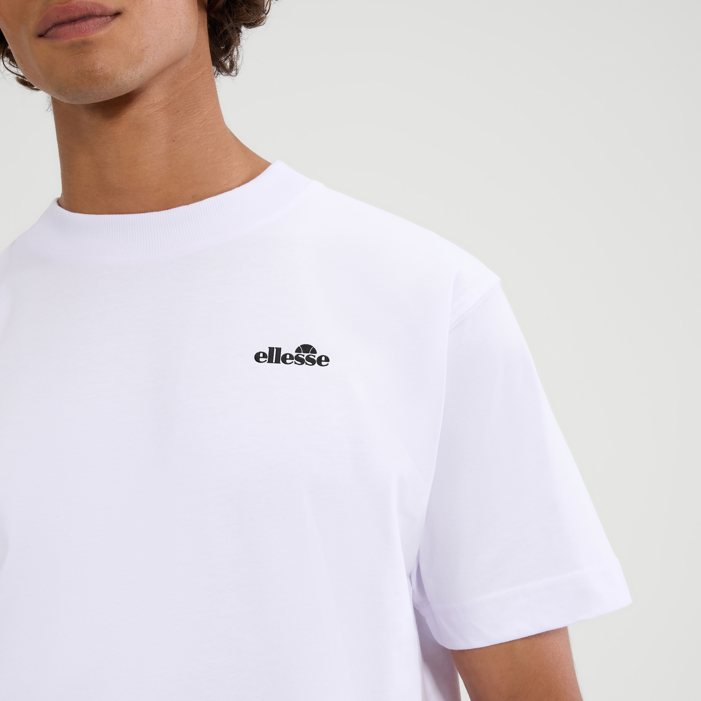 Ellesse T-Shirt »ACCIANO T-SHIRT« Kurzarm, ohne Verschluss, Rundhalsausschnitt