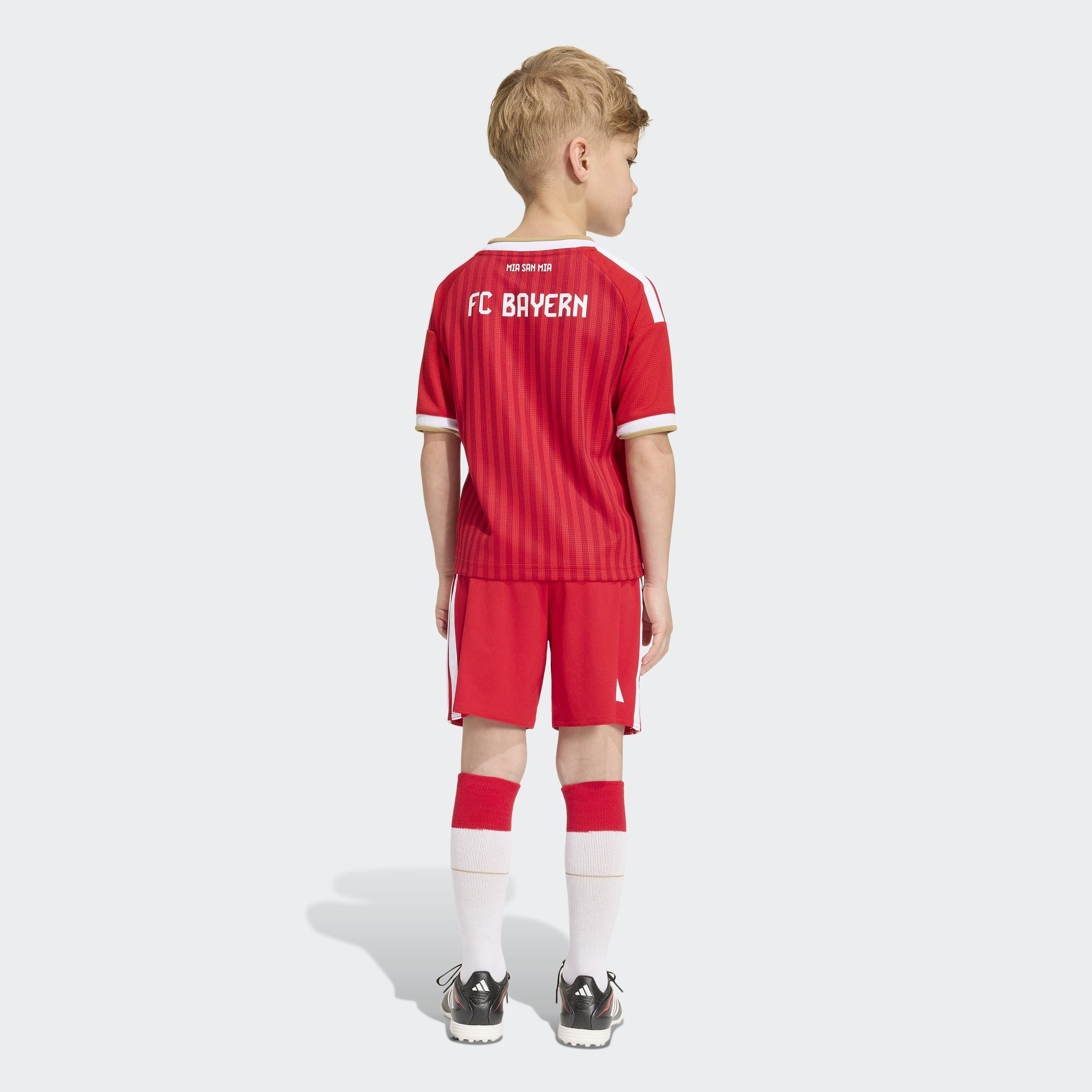 adidas Performance Trainingsanzug »FCB H MINI« 2 für junge Fußballfans, mit regulärem Schnitt, zweiteiliges Set