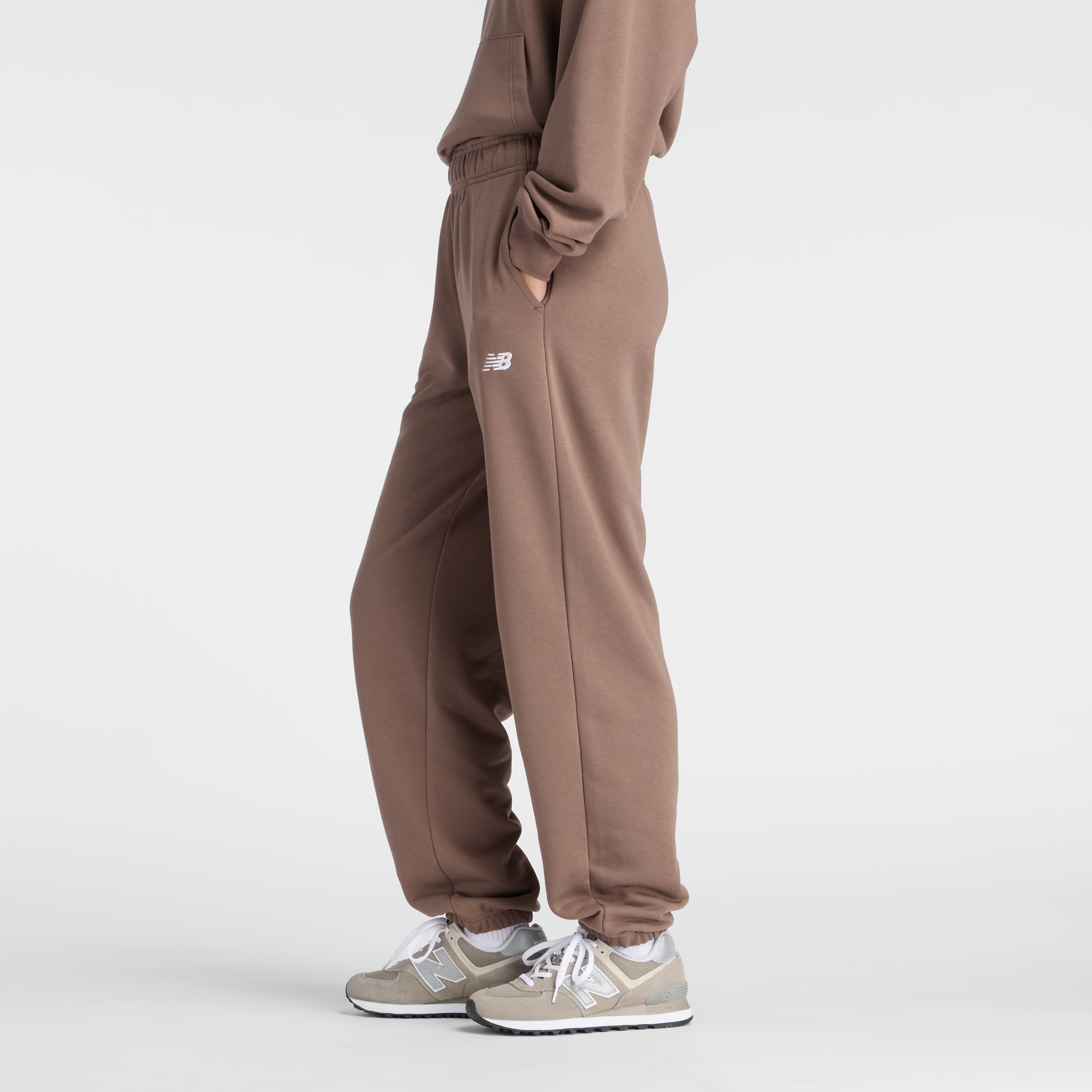 New Balance Jogginghose »SPORT ESSENTIALS FRENCH TERRY JOGGER«  lockere Passform