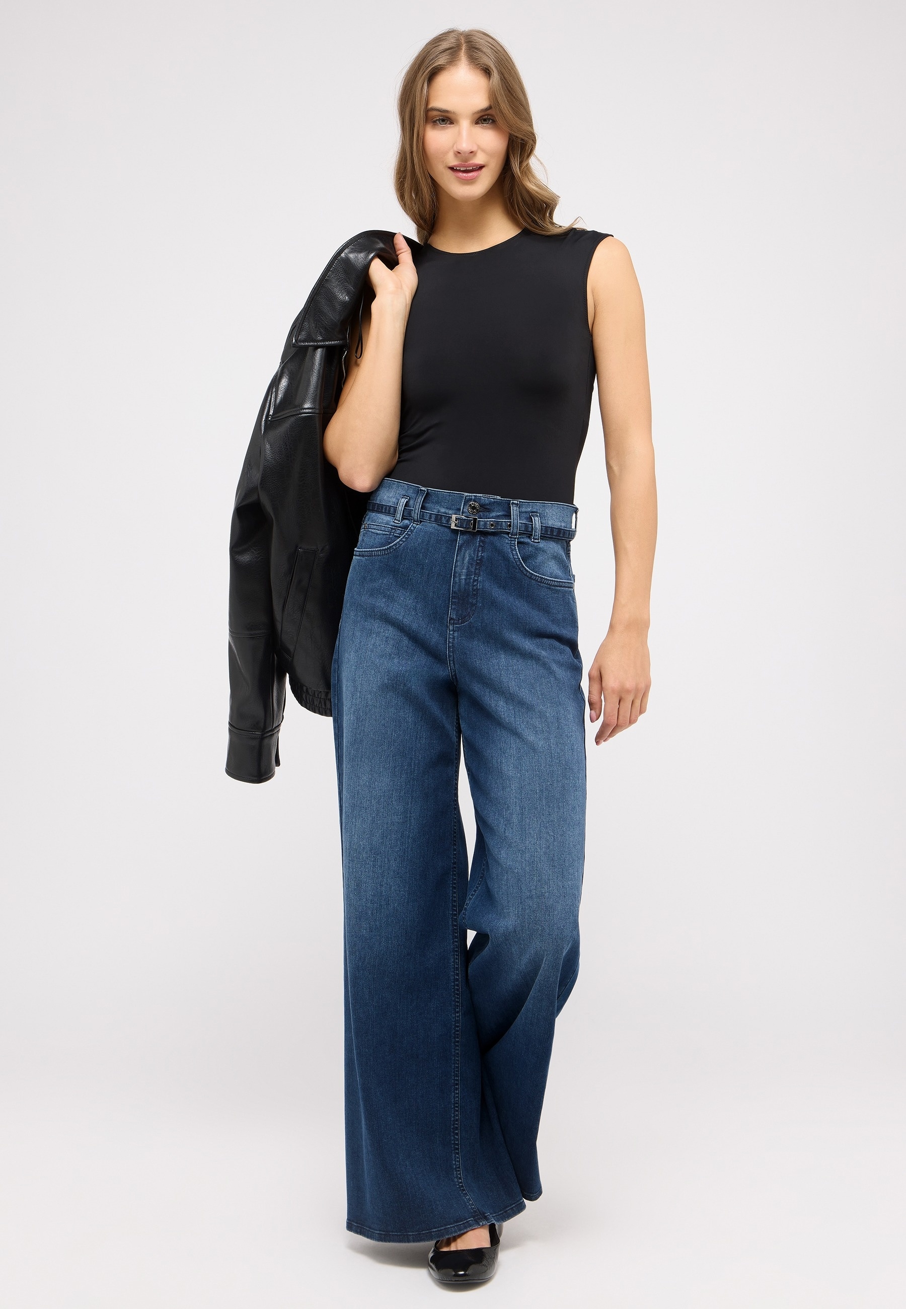 ANGELS Relax-fit-Jeans »LIVA BELT«, mit sehr weitem Bein und Gürtel