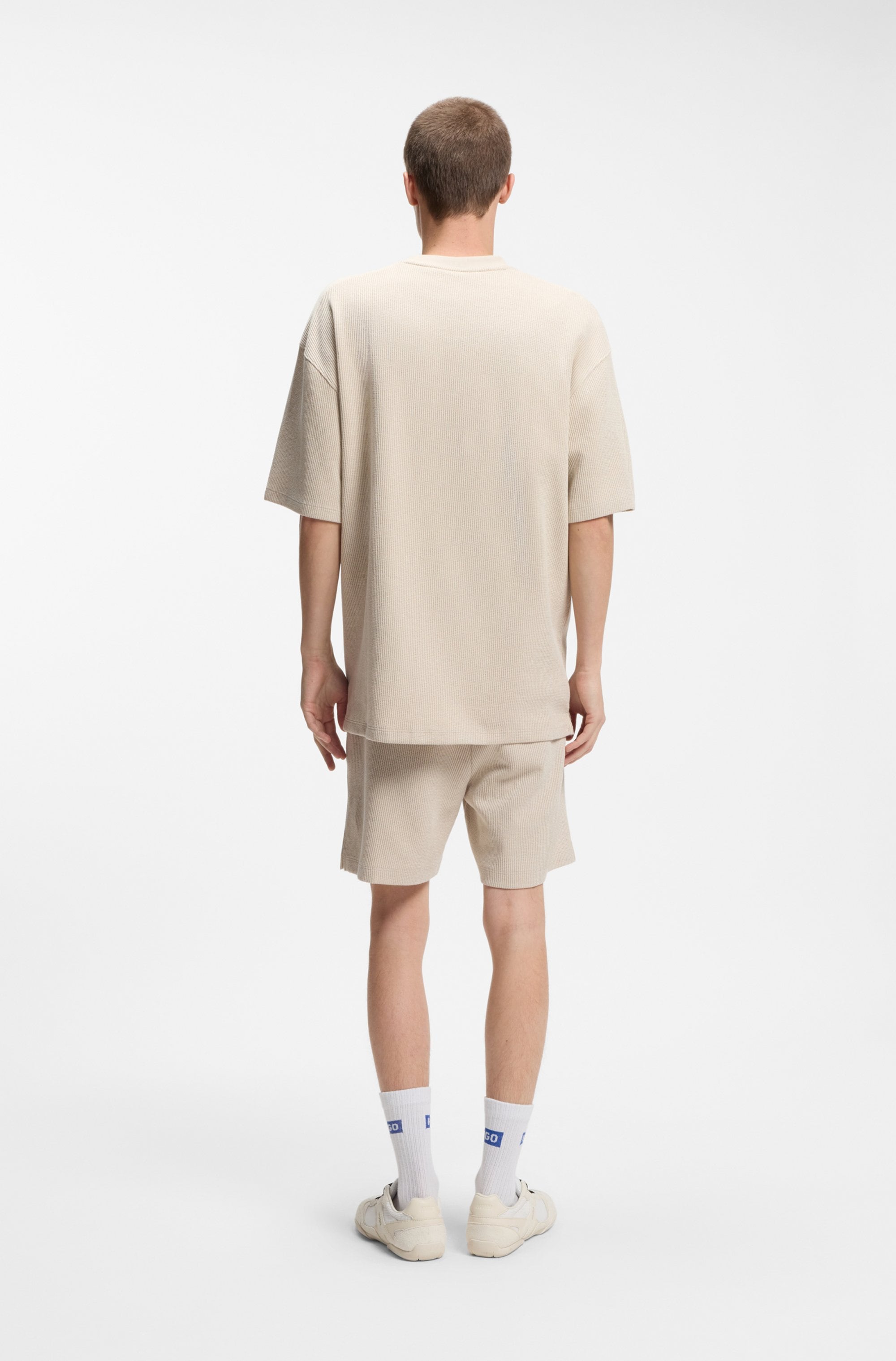 HUGO Blue T-Shirt »Nuwaffle« Rundhalsausschnitt, Regular Fit, dezentes Waffelmuster