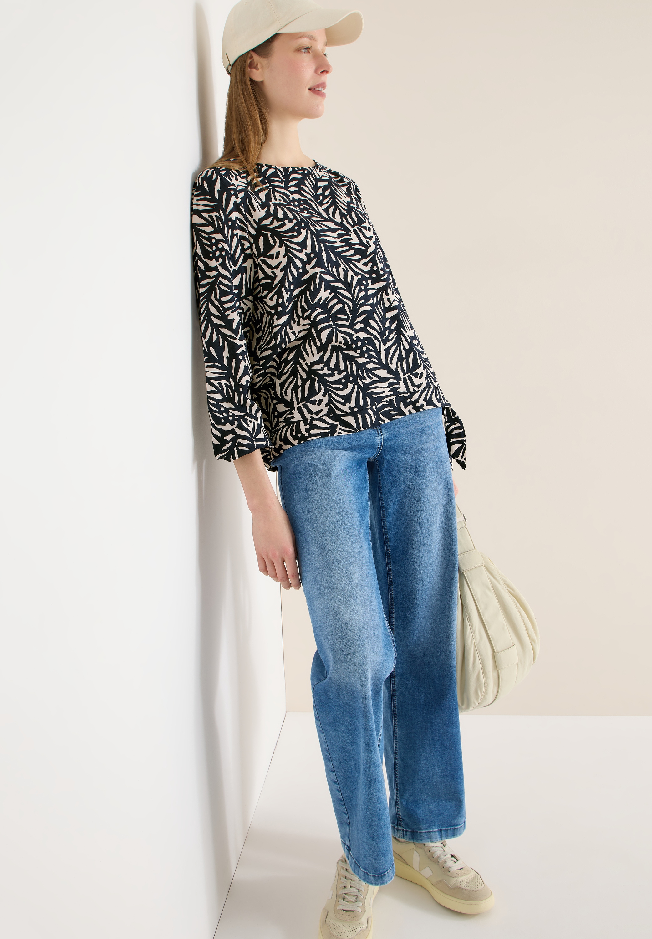 Cecil Langarmbluse mit Allover-Muster und aus reiner Viskose