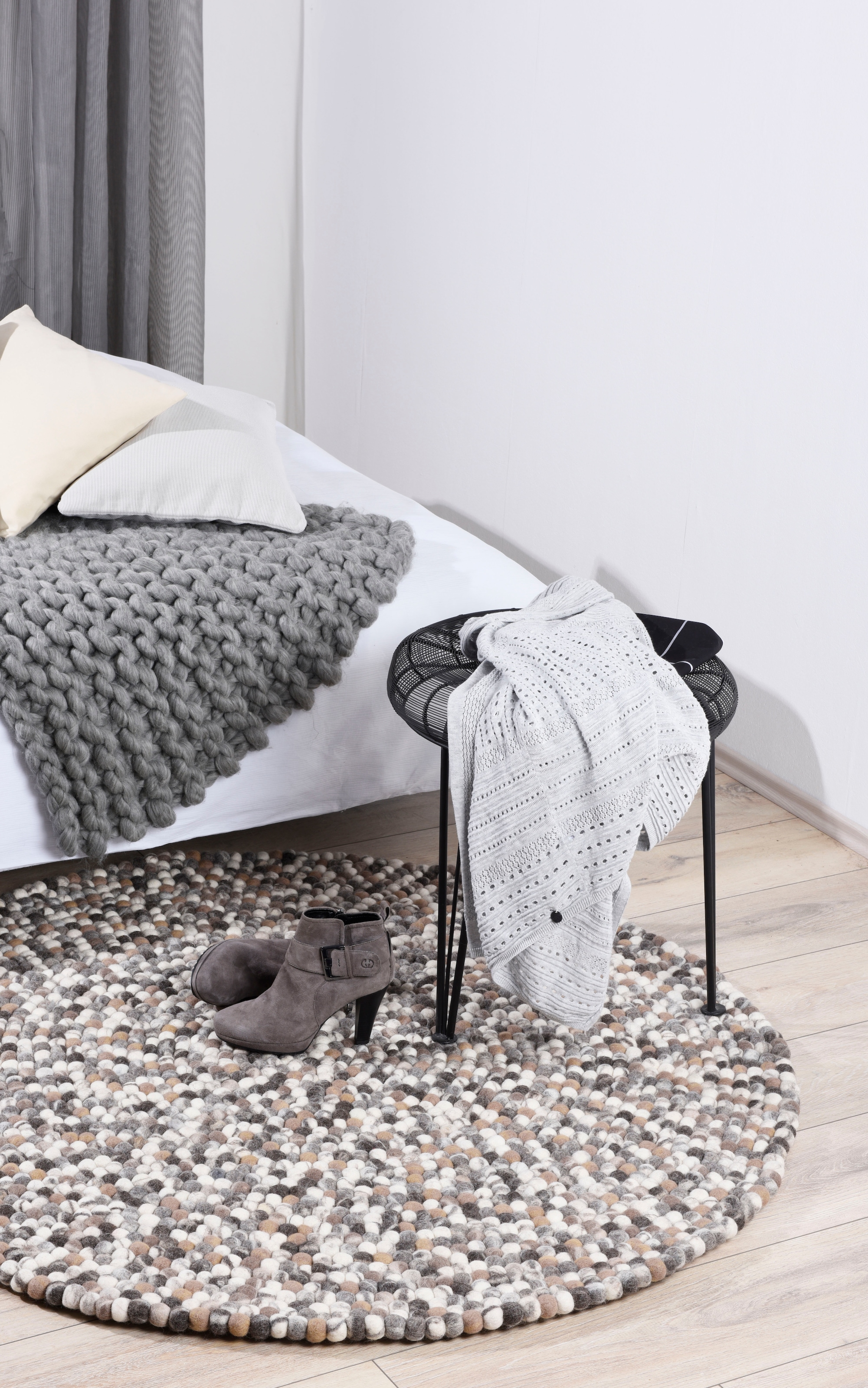 THEKO Wollteppich »Felty 2.2«, rund, 22 mm Höhe, Filzkugel-Teppich, reine Wolle, handgefertigt