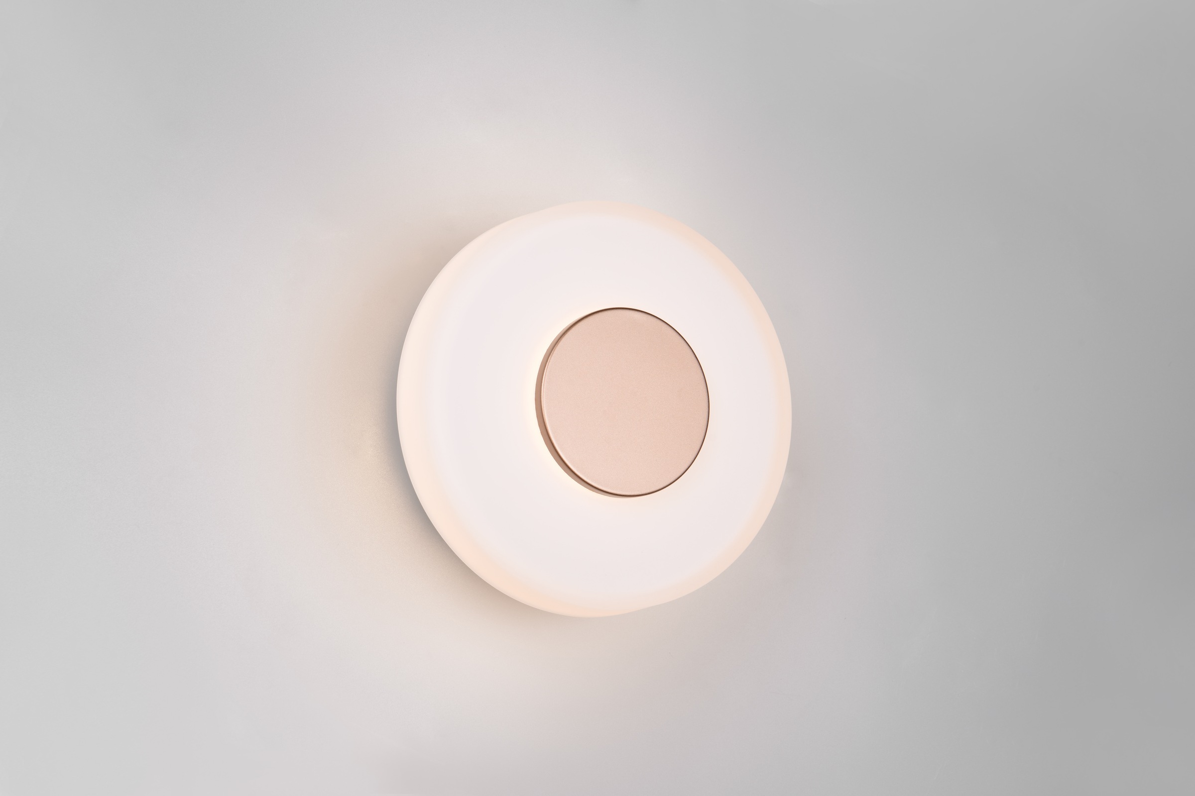 TRIO Leuchten LED Wandleuchte »CELESTE, LED Wandlampe aus Metall und Glas Ø 22cm, 10W 1100 Lumen« LED-Board 1 Stk. Warmweiß 3-Stufen dimmbar über Wandschalter, elegante moderne Wandlampe Flur