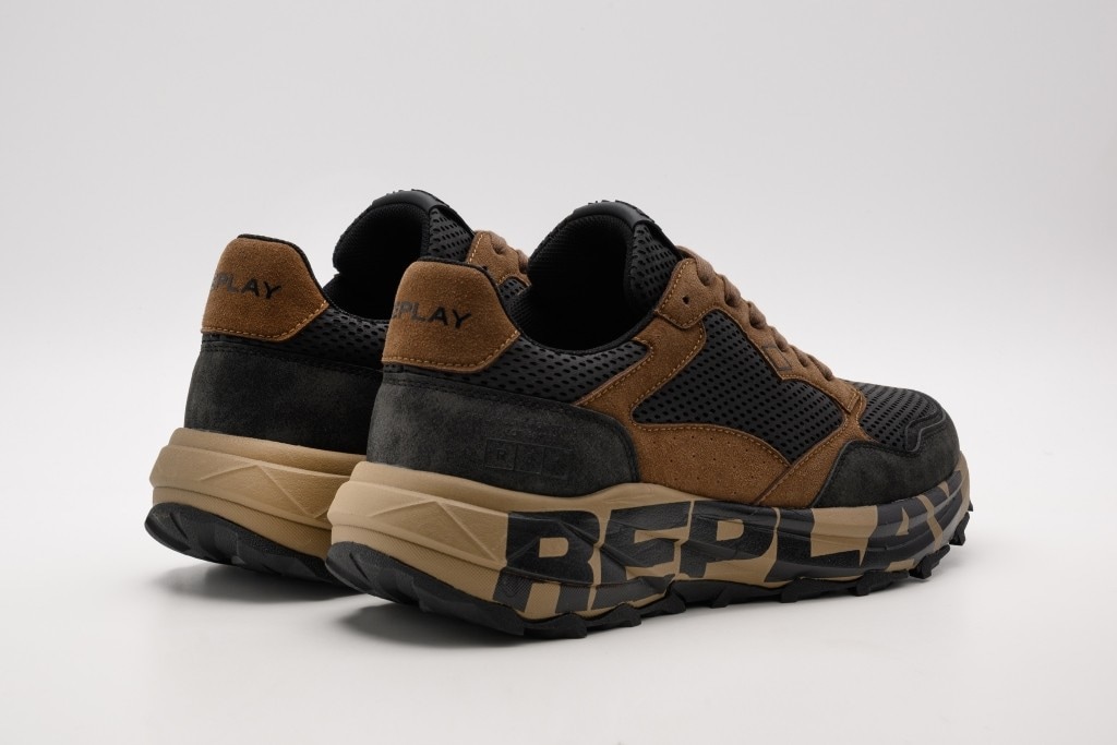 Replay Sneaker »ARTHUR TRAIL VALLEY«  Ugly Sneaker, Plateausneaker mit auffälligem Logoschriftzug