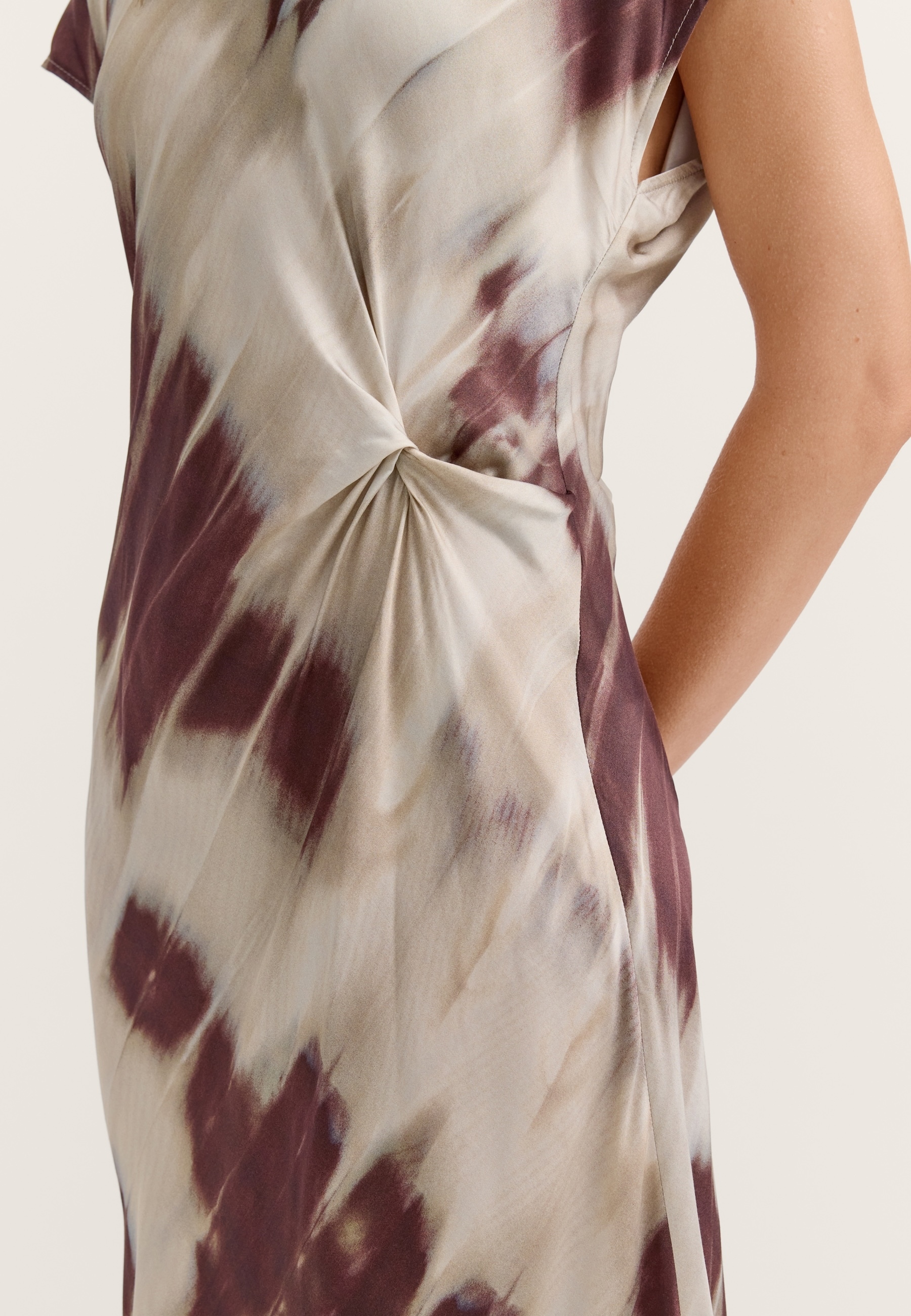 bugatti Sommerkleid Modern Fit aus bedruckter Viskose