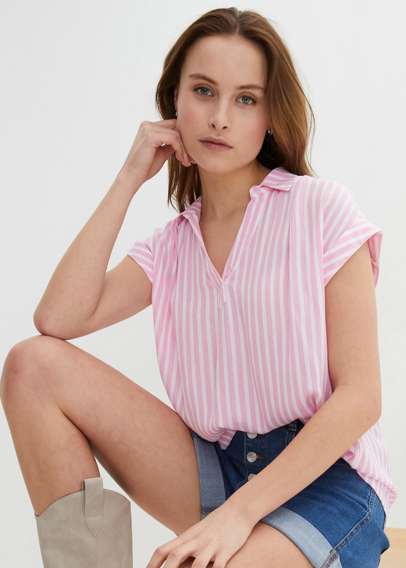 bonprix Kurzarmbluse »Kurzarmbluse aus fließender Viskose« Loose Fit, für einen luftigen Look, aus Viskose, gestreift