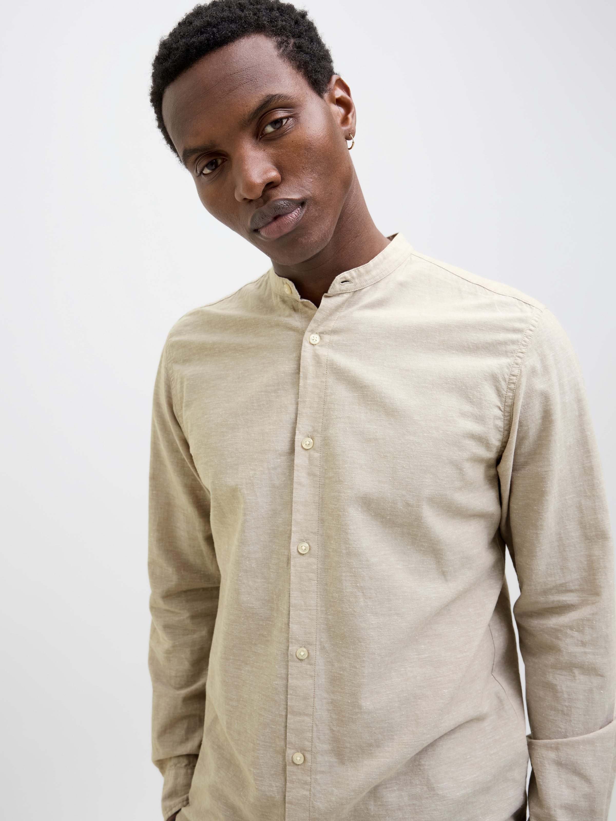 Jack & Jones Langarmhemd »JJEBREEZE BAND SHIRT LS SN«, mit Bandkragen