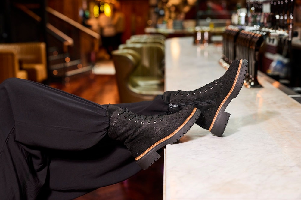 Rieker Schnürboots  Schnürstiefelette, Blockabsatz, mit Glitzersteinchen verziert