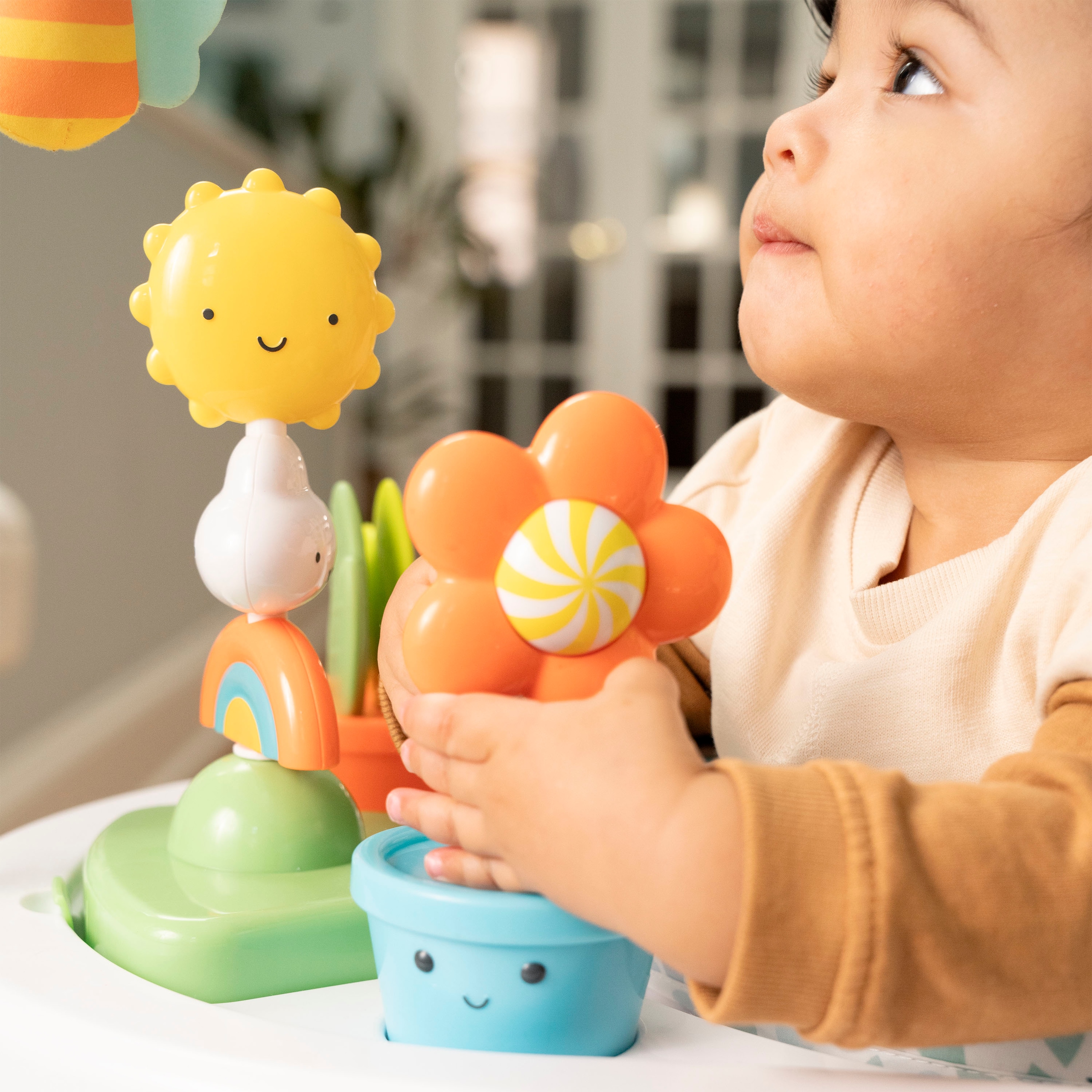 ingenuity Spielcenter »Tummy to Toes™ 6-in-1 Milestones Center«, mit Licht und Sound