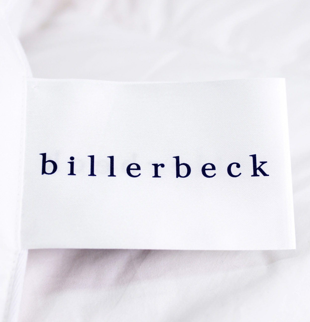 billerbeck Microfaserkissen »Aljona ungesteppt«, Füllung: FLOCKIS-Faserbällchen, 100 % Polyester, Bezug: Bezug mit Aloe Vera veredelt, (1 St.)