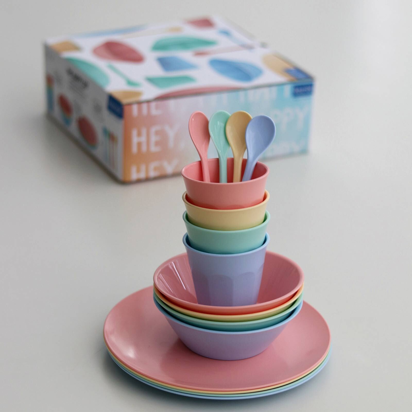 KOZIOL Geschirr-Set »Geschirrset Nora Set Macarons 16er Set bunt«