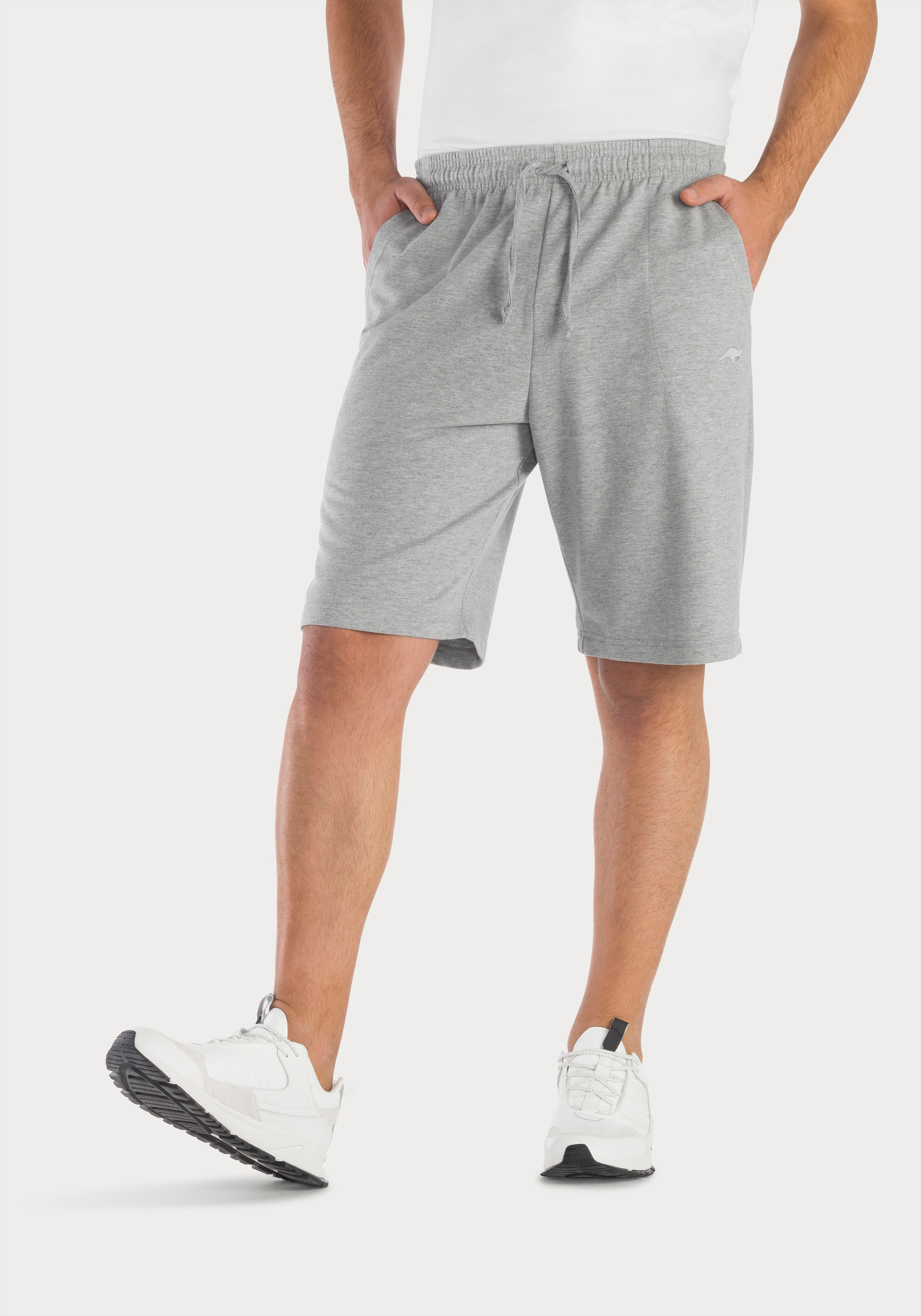 Sweatshorts »kurze Jogginghose«, aus weicher Sweatware mit Kordel