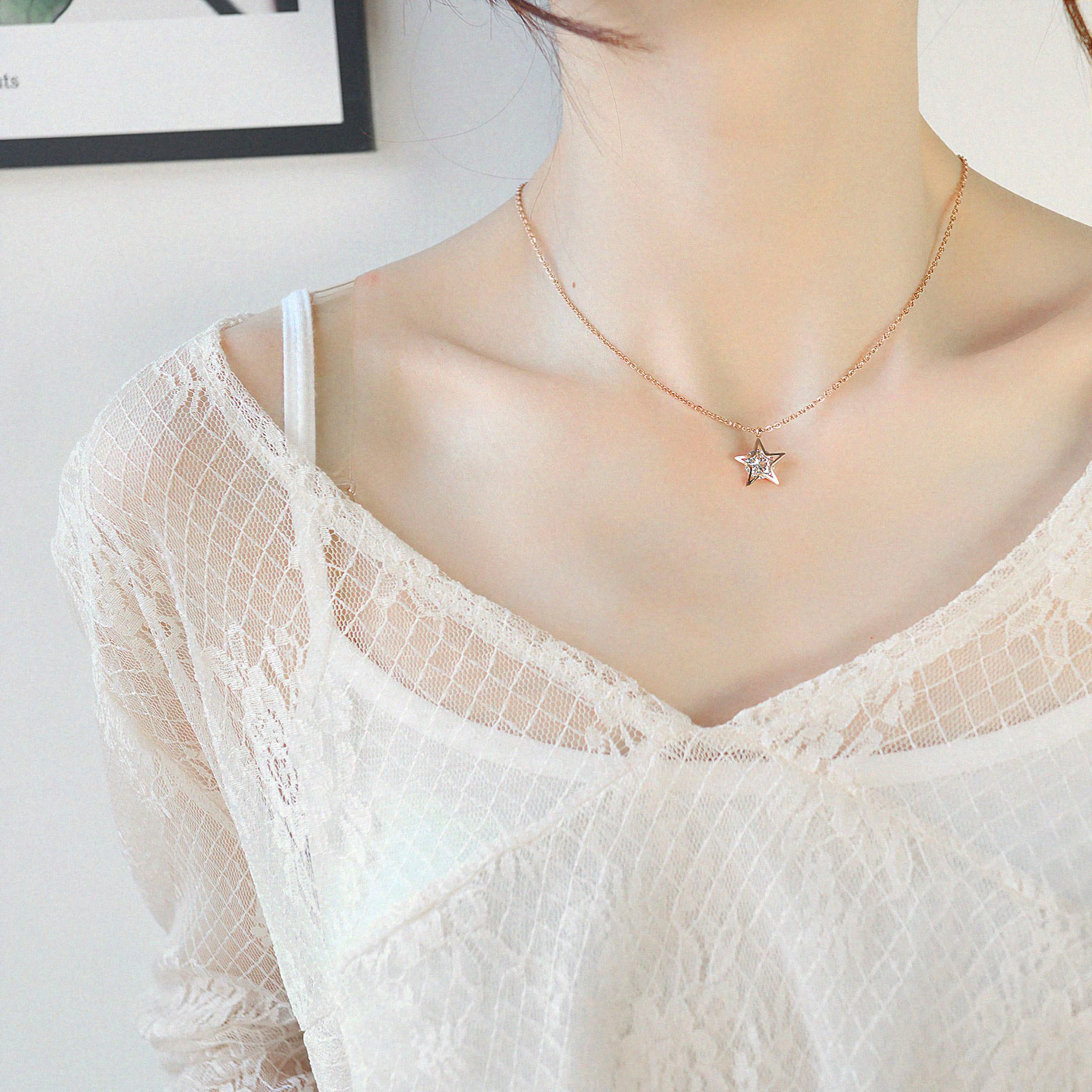 Firetti Kette mit Anhänger »Schmuck Geschenk Edelstahl Halsschmuck Halskette Ankerkette Stern« mit Zirkonia (synth.)