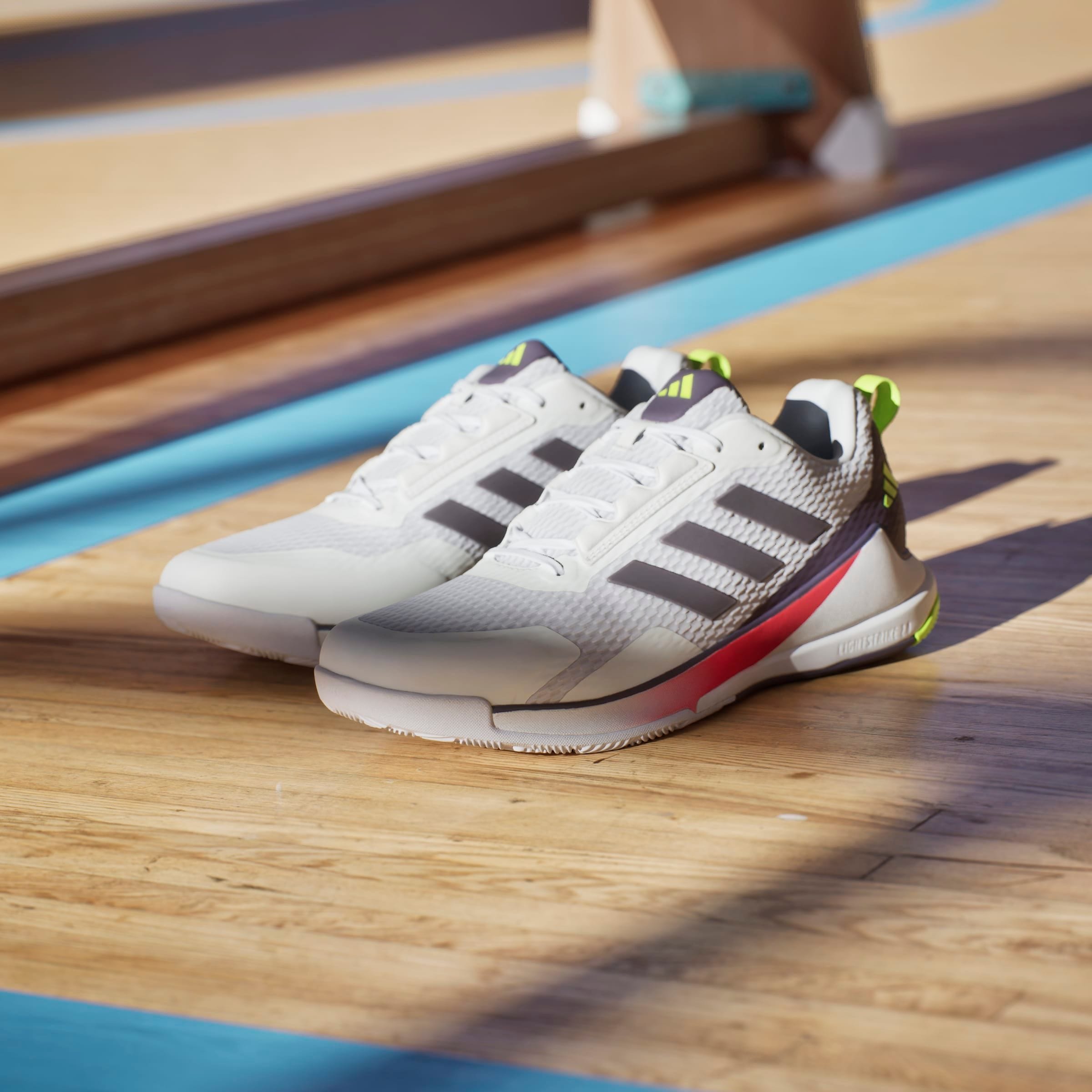adidas Performance Hallenschuh »NOVAFLIGHT 2 INDOOR«, besonders geeignet für Handball und Volleyball