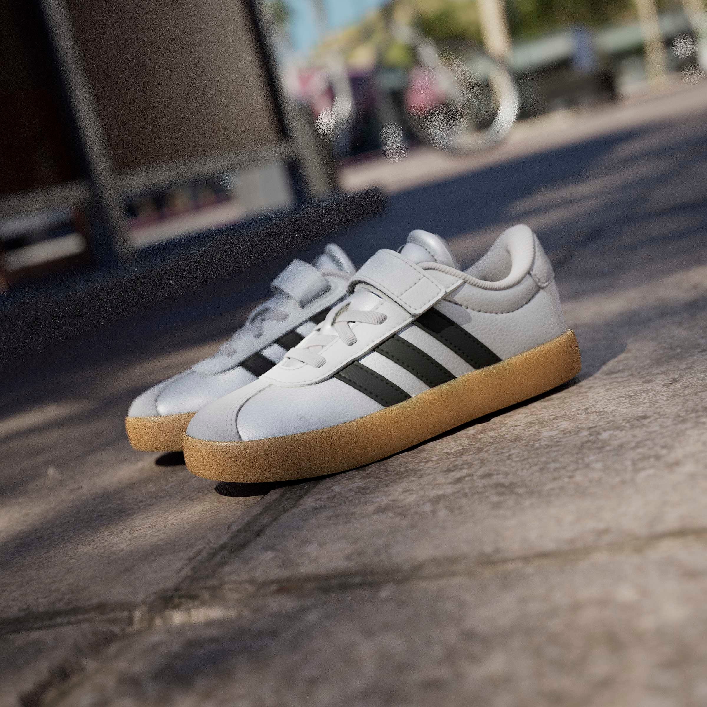 adidas Sportswear Sneaker »VL COURT 3.0 KIDS«  inspiriert vom Design des adidas samba, für Kinder & Jugendliche
