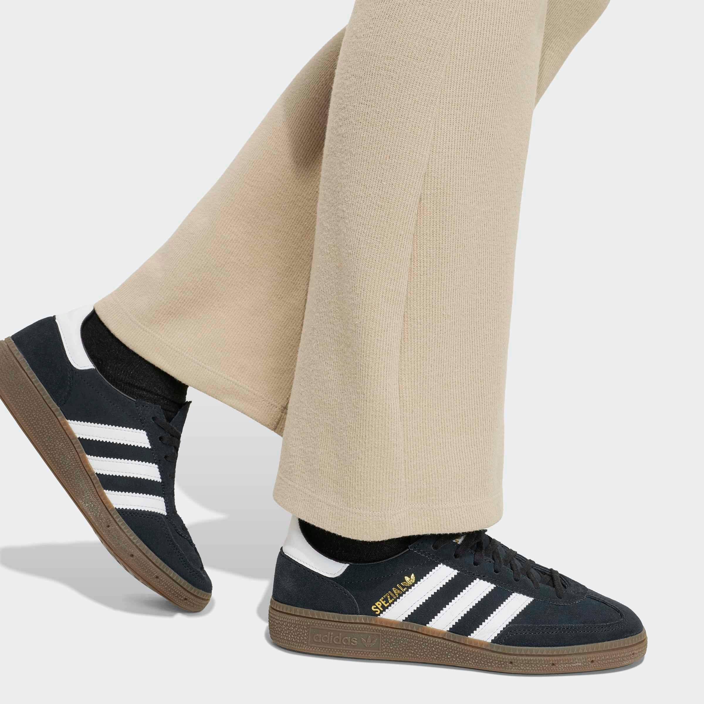 adidas Originals Sporthose »FLARED PANTS«  für Kinder, mit normal-weiter Passform, lange Ausführung