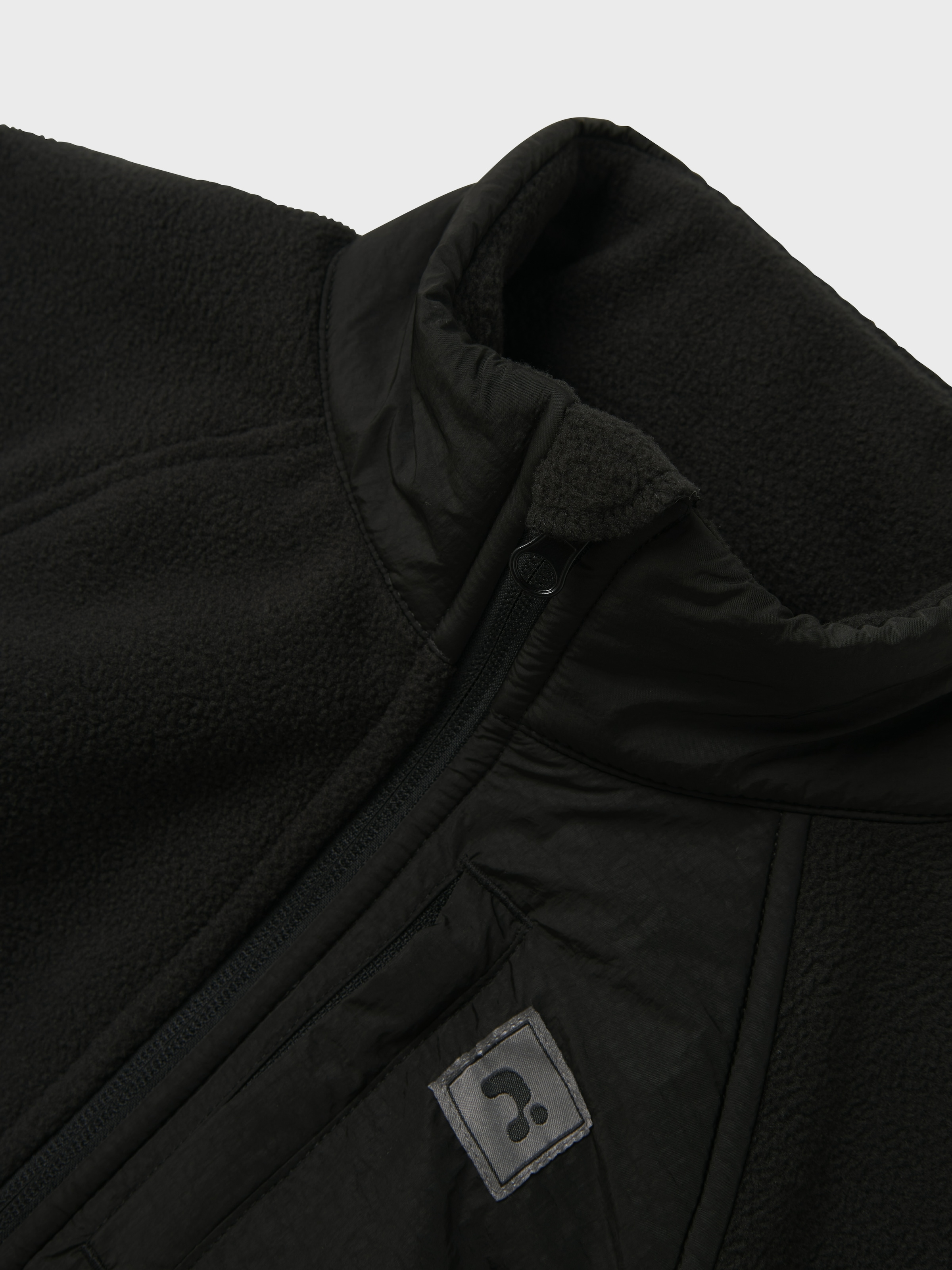 Name It Fleecejacke »NKNMYLES FLEECE JACKET NOOS«, ohne Kapuze, im Materialmix und cooler Colorblocking-Optik