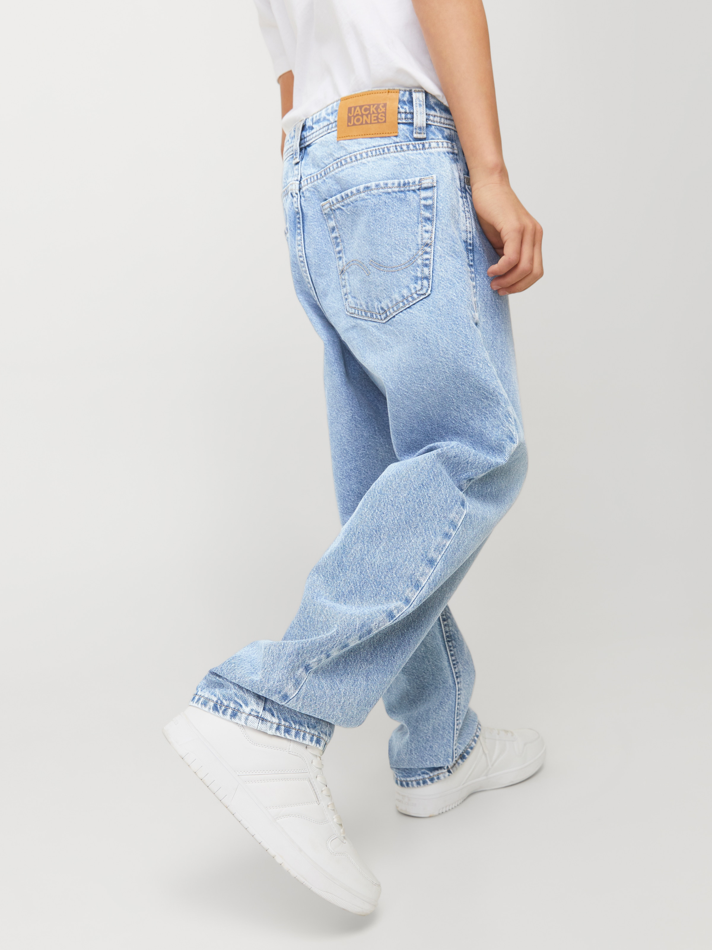 Jack & Jones Junior Relax-fit-Jeans »JJICHRIS sitzt bequem und ist ideal für den Alltag« Abriebeffekte, modisch, relaxed fit, Denim