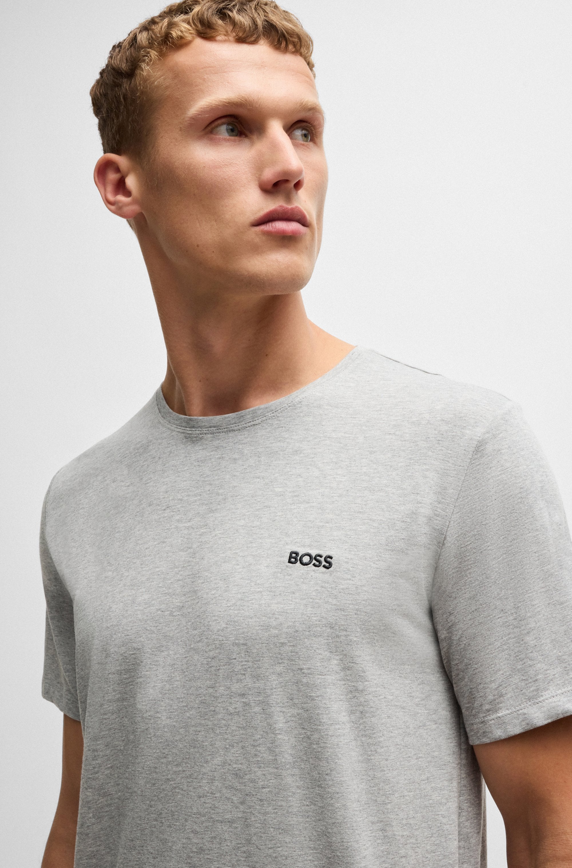 BOSS T-Shirt »Mix&Match T-Shirt R« mit BOSS Stickerei auf der Brust